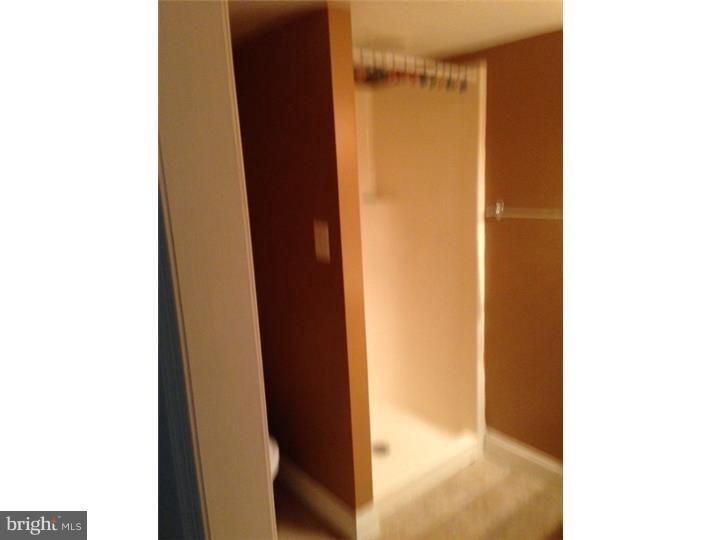 OXFORD CIRCLE - Residential