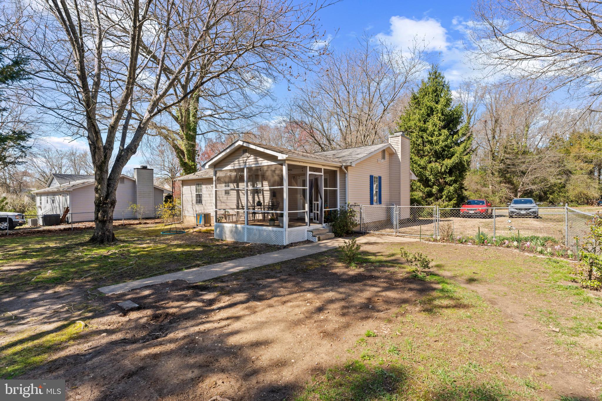 BLUFF POINT - Residential