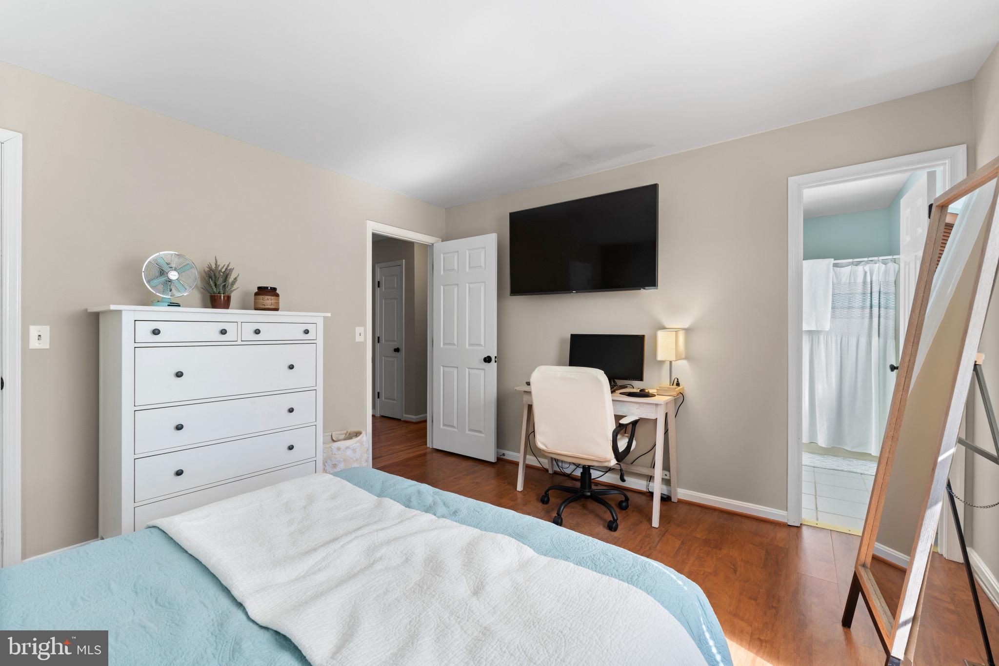 BLUFF POINT - Residential