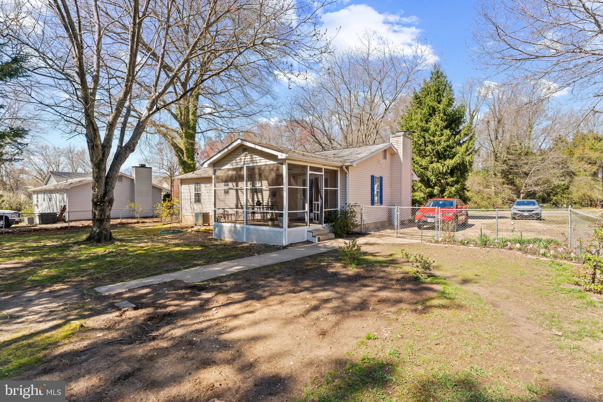 BLUFF POINT - Residential