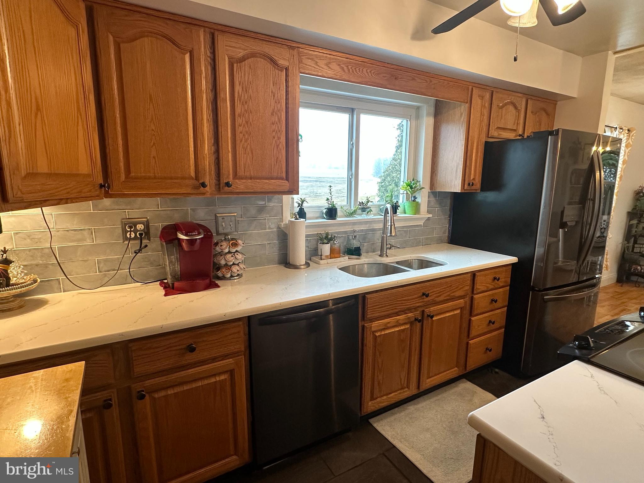 COUNTRY CLUB PARK - Residential