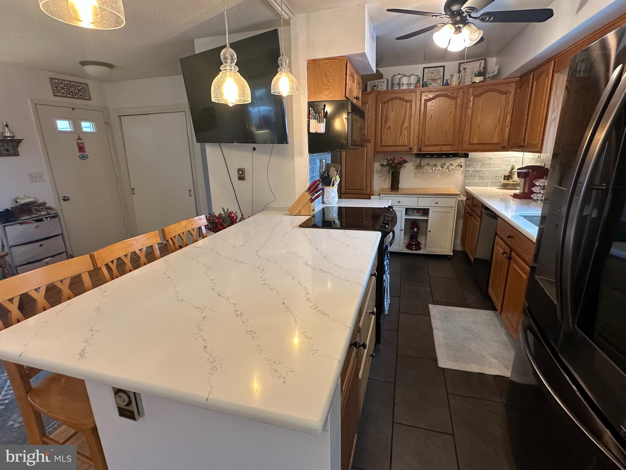 COUNTRY CLUB PARK - Residential