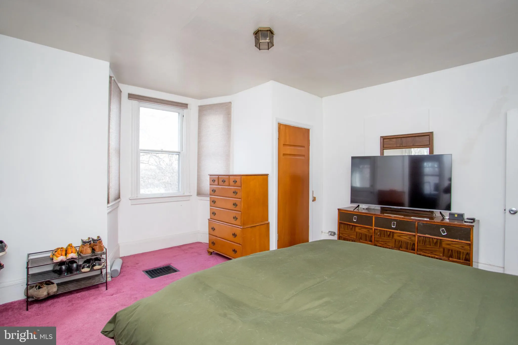 Ottsville, Pennsylvania 18942, United States, 4 Bedrooms Bedrooms, ,2 BathroomsBathrooms,Residential,Contingent,17088