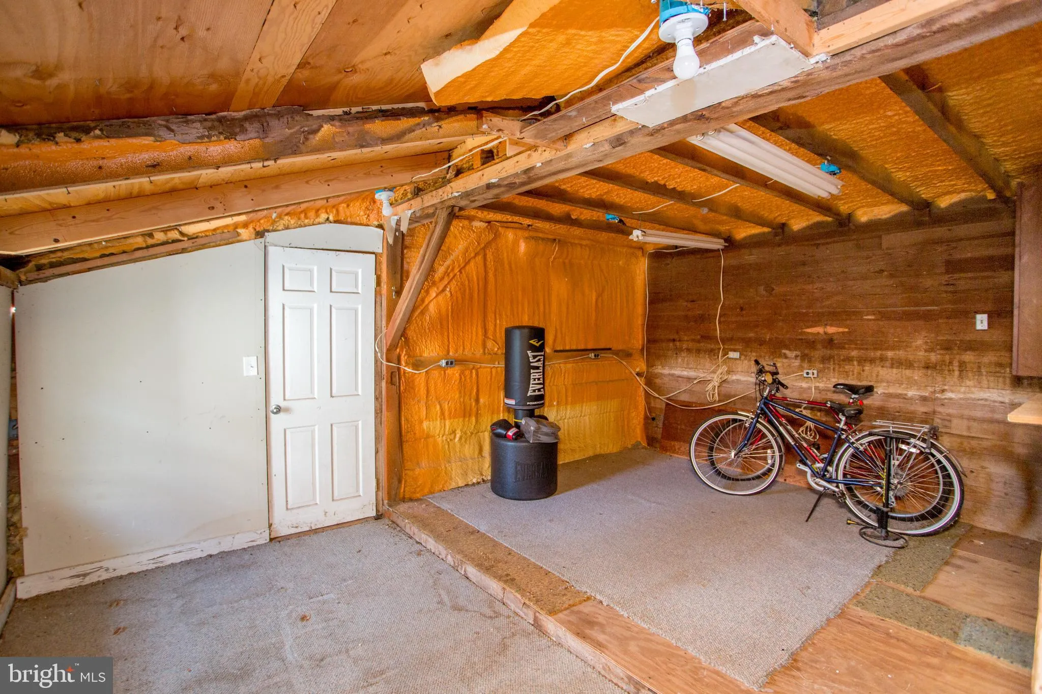 Ottsville, Pennsylvania 18942, United States, 4 Bedrooms Bedrooms, ,2 BathroomsBathrooms,Residential,Contingent,17088