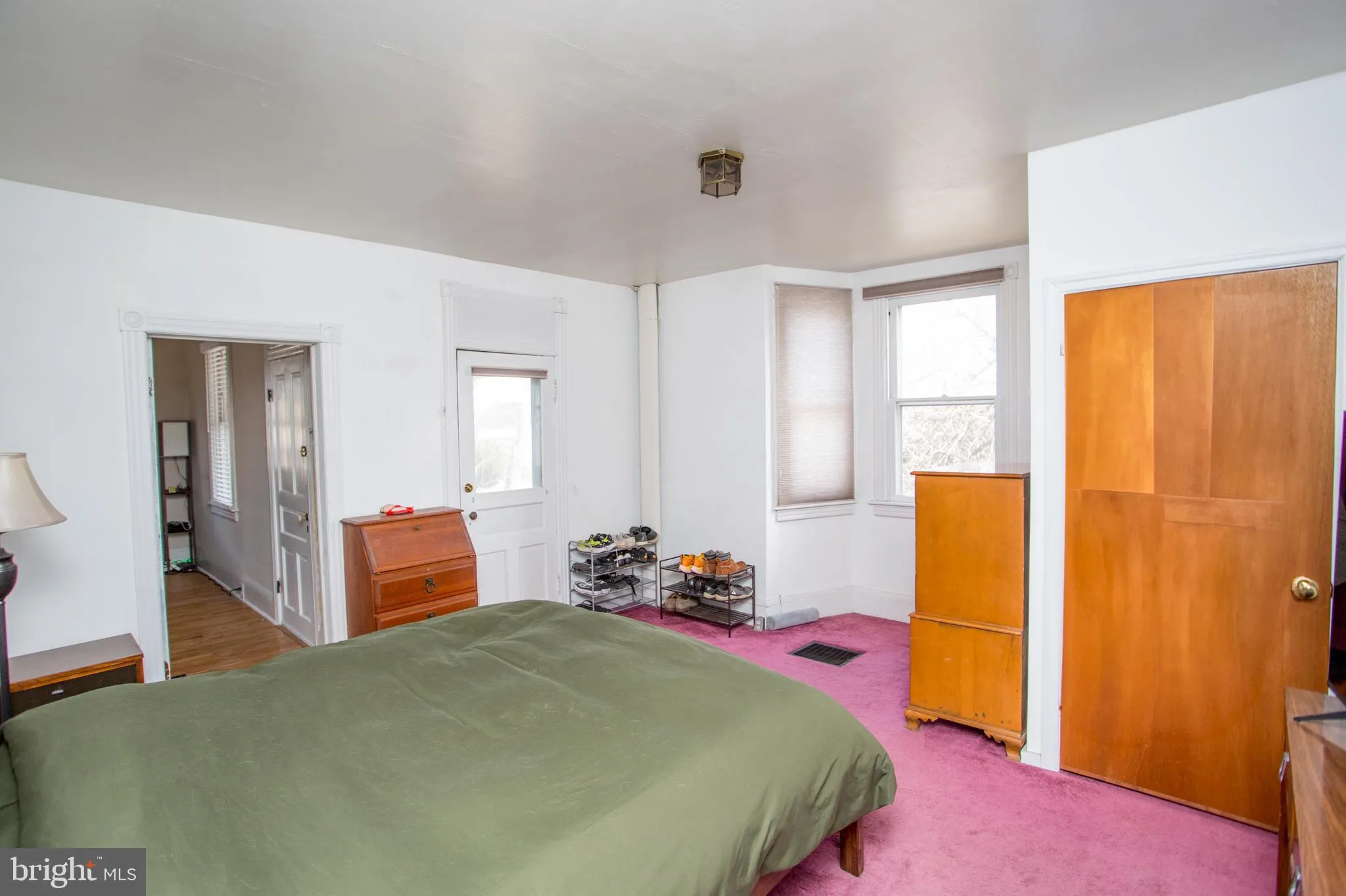 Ottsville, Pennsylvania 18942, United States, 4 Bedrooms Bedrooms, ,2 BathroomsBathrooms,Residential,Contingent,17088