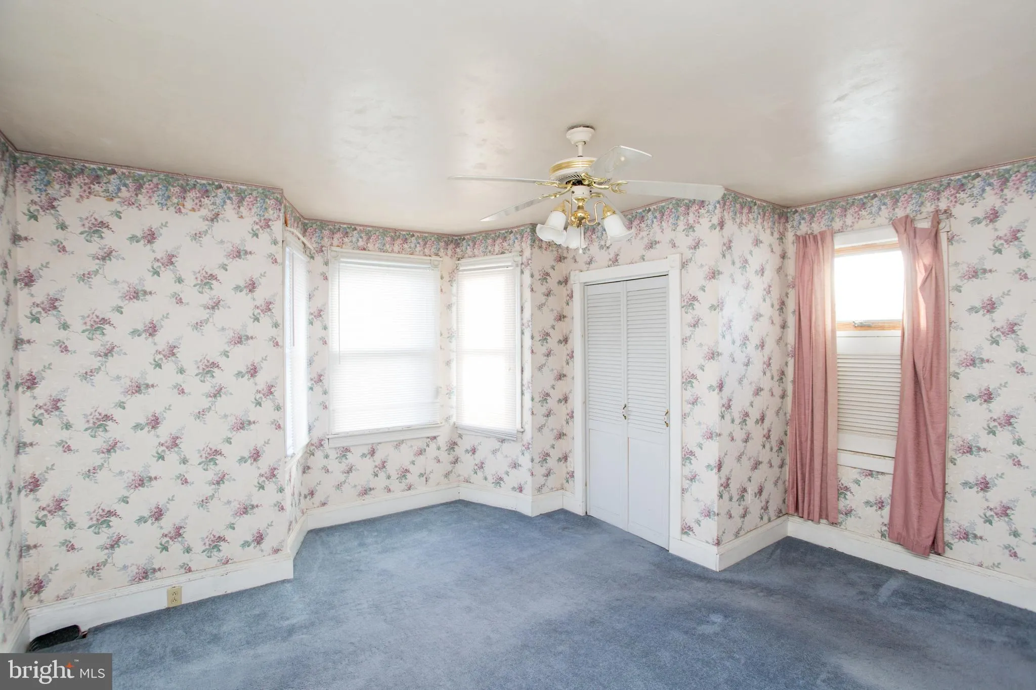 Ottsville, Pennsylvania 18942, United States, 4 Bedrooms Bedrooms, ,2 BathroomsBathrooms,Residential,Contingent,17088