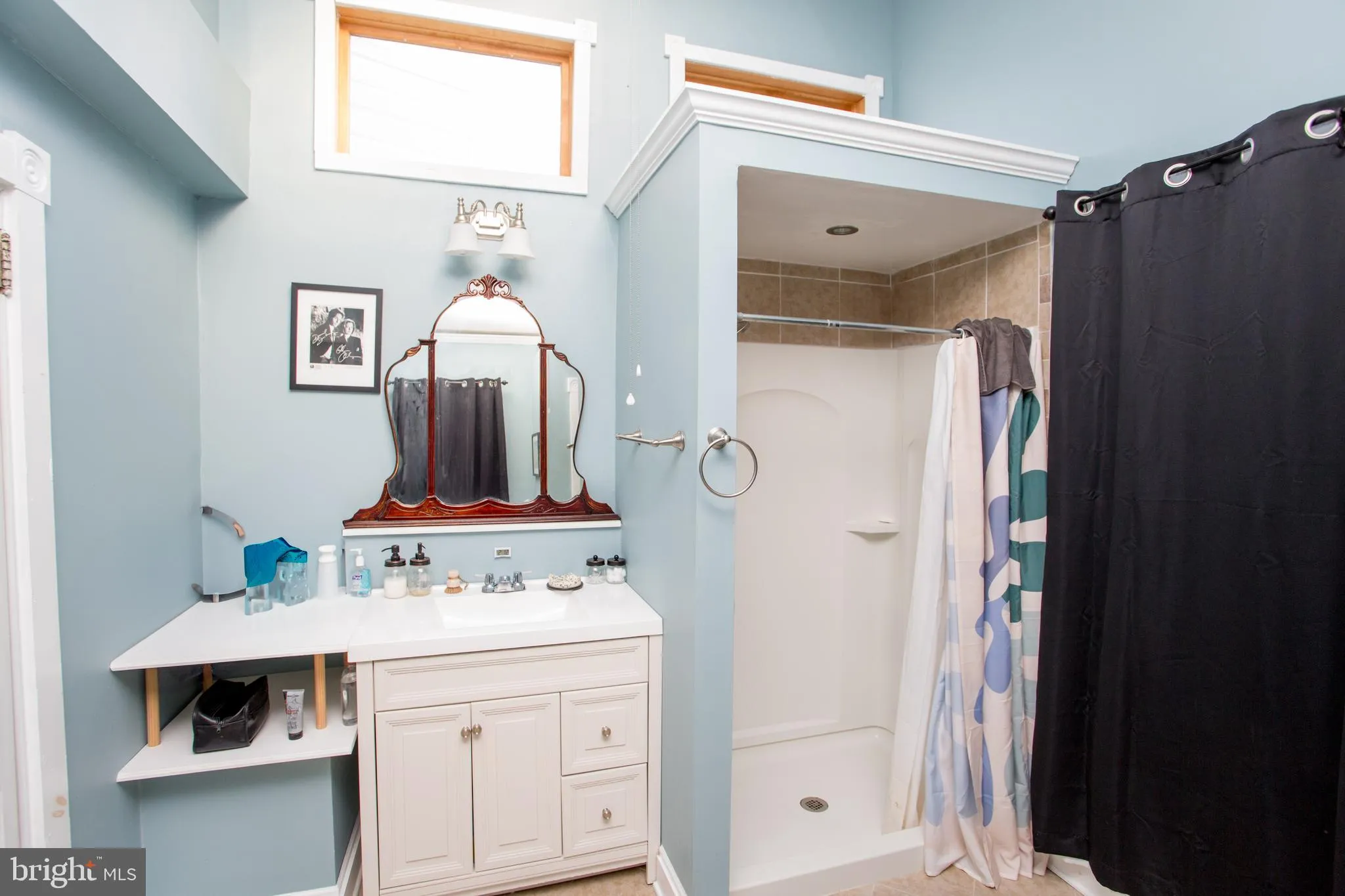 Ottsville, Pennsylvania 18942, United States, 4 Bedrooms Bedrooms, ,2 BathroomsBathrooms,Residential,Contingent,17088