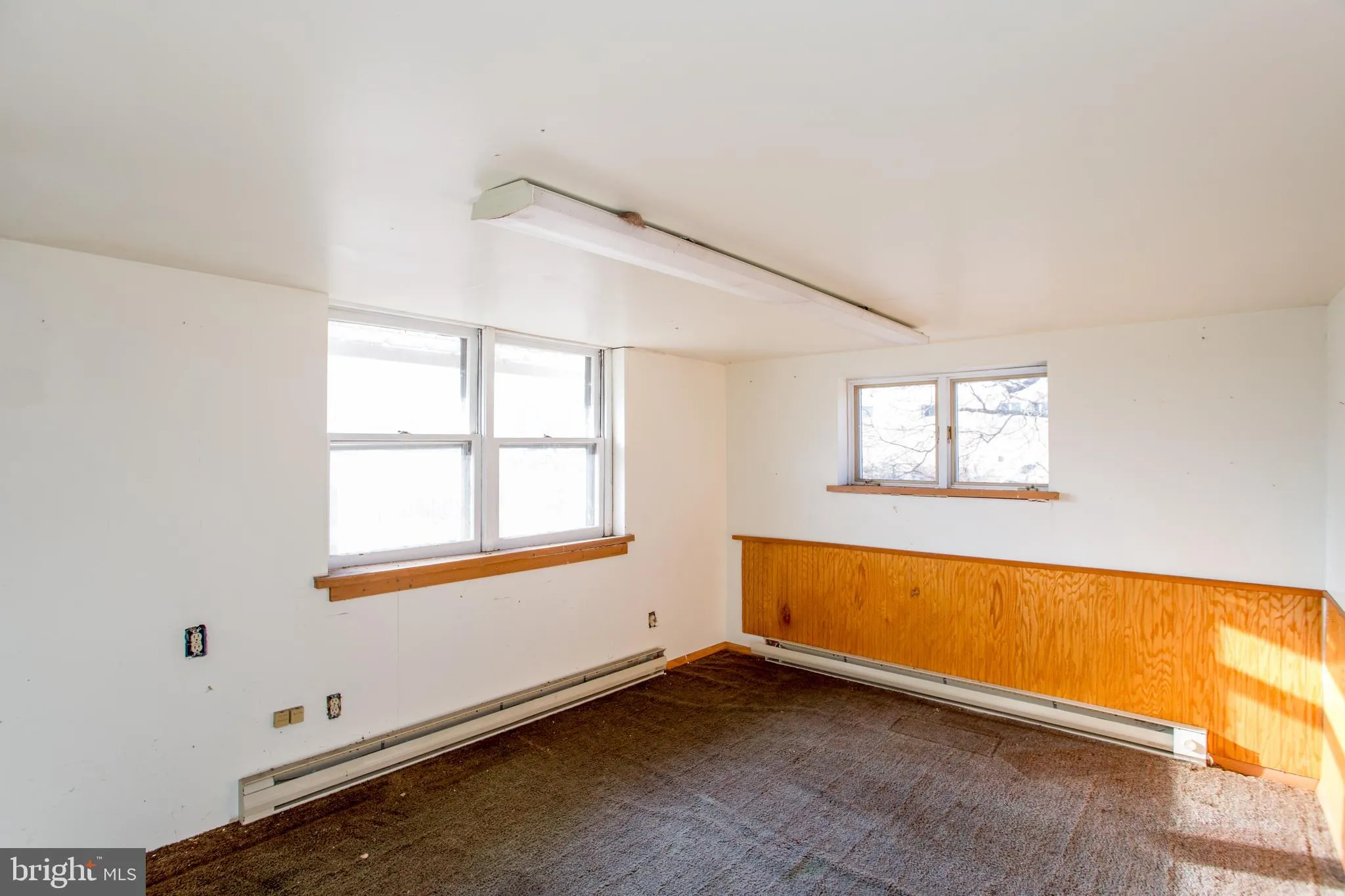 Ottsville, Pennsylvania 18942, United States, 4 Bedrooms Bedrooms, ,2 BathroomsBathrooms,Residential,Contingent,17088