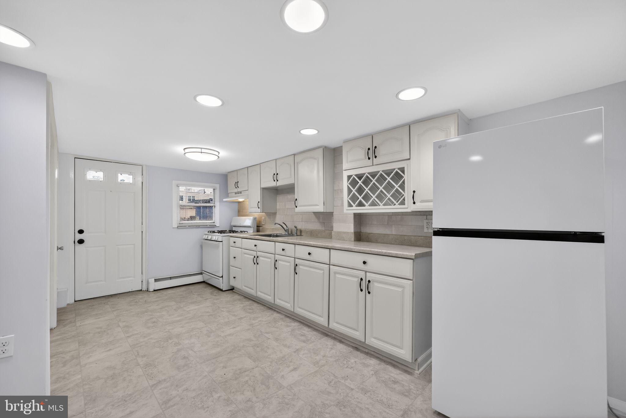 CONSHOHOCKEN - Residential Lease