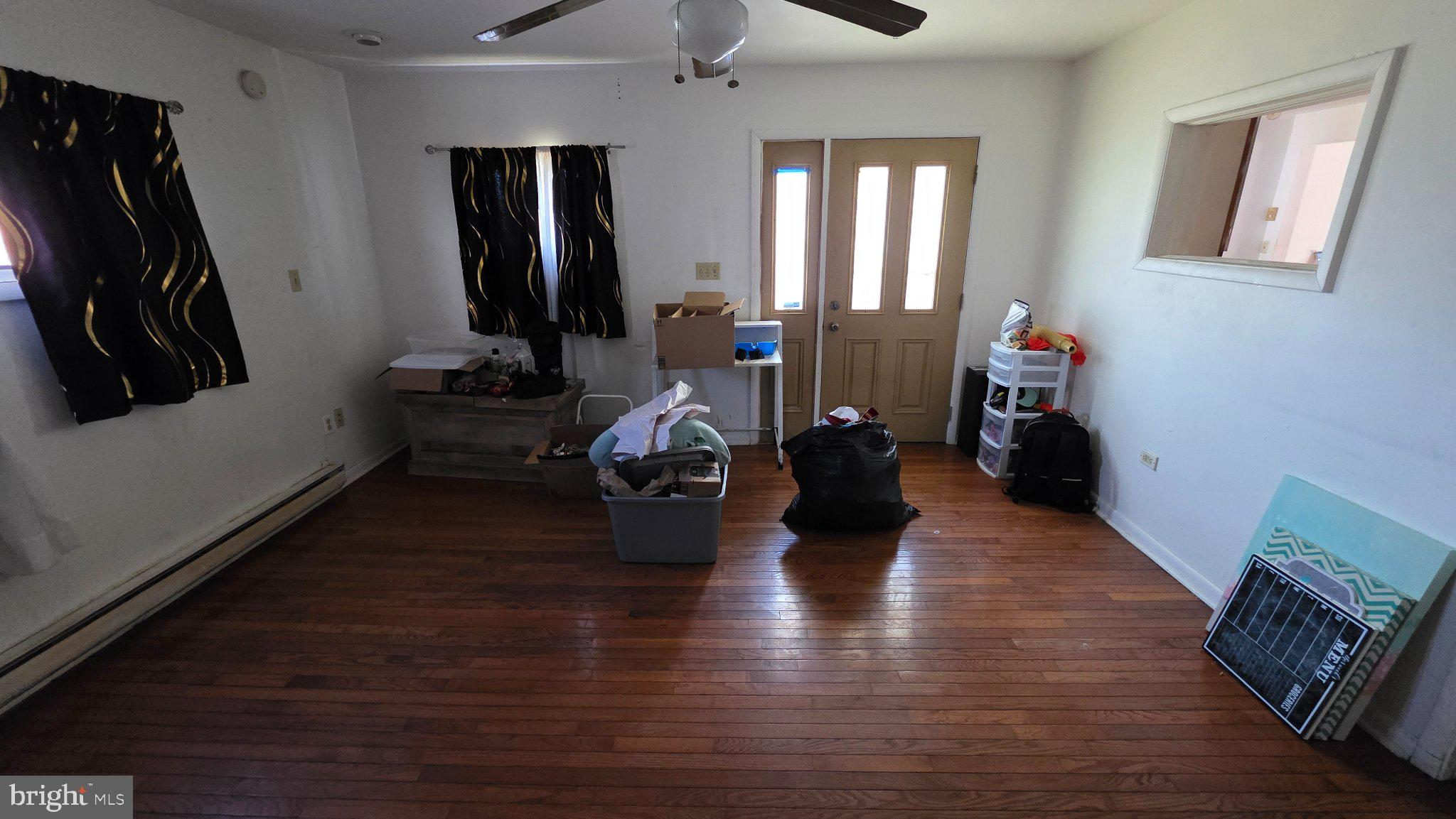 MIDDLETOWN - Residential