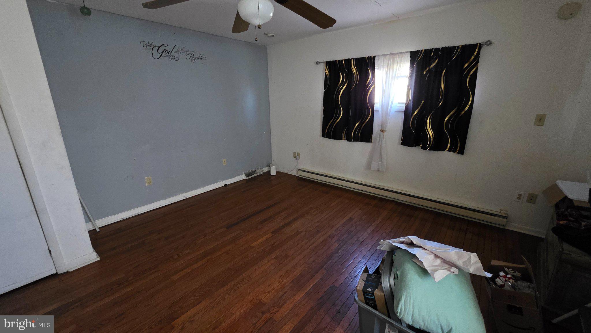 MIDDLETOWN - Residential