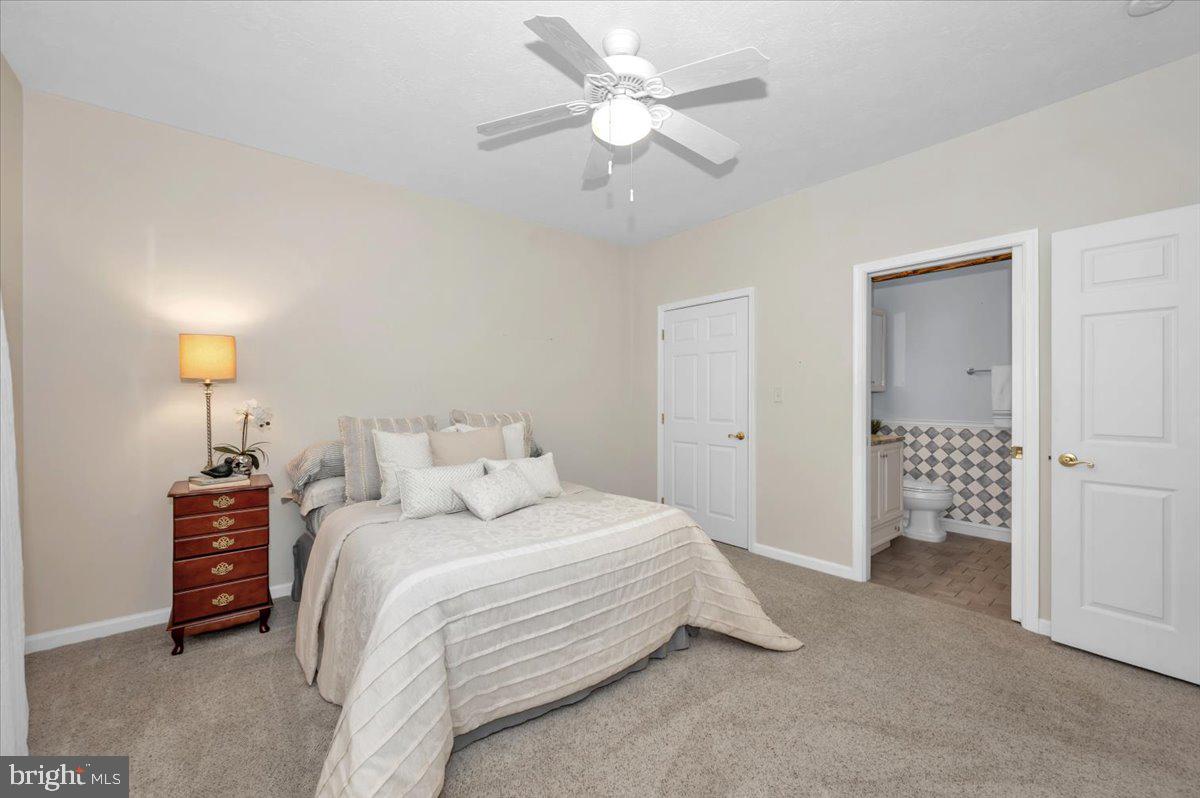 SUMMERLAND MANOR - Residential