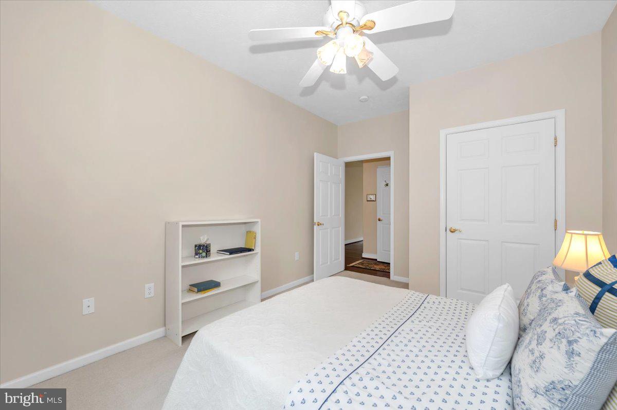 SUMMERLAND MANOR - Residential