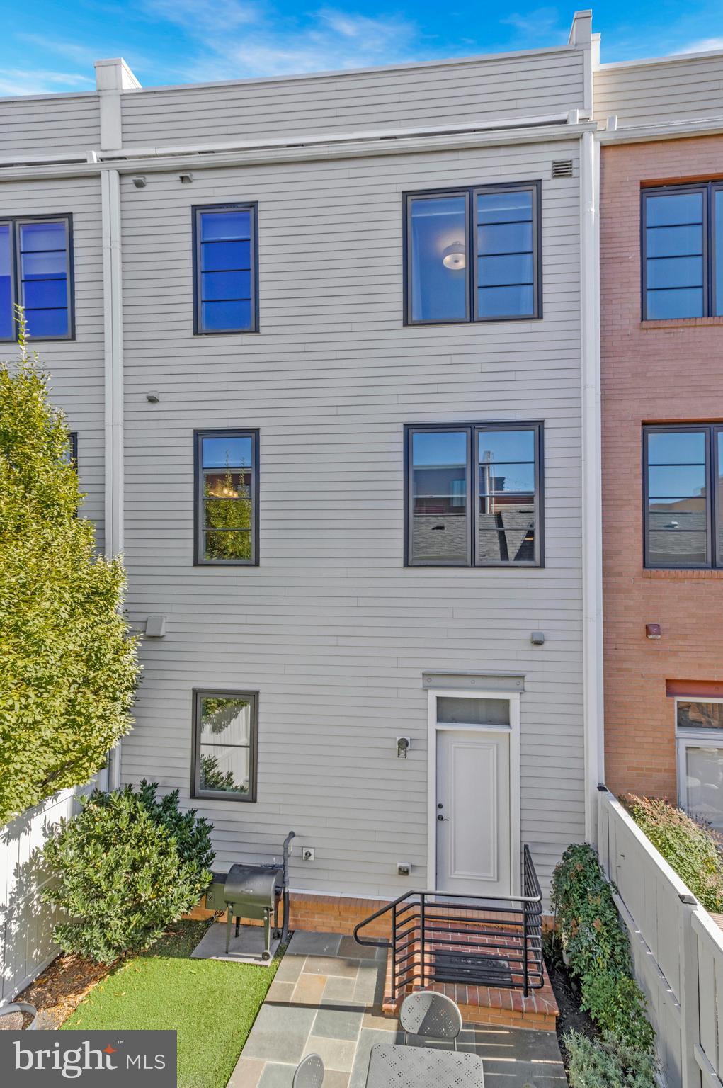 POTOMAC YARD - Residential