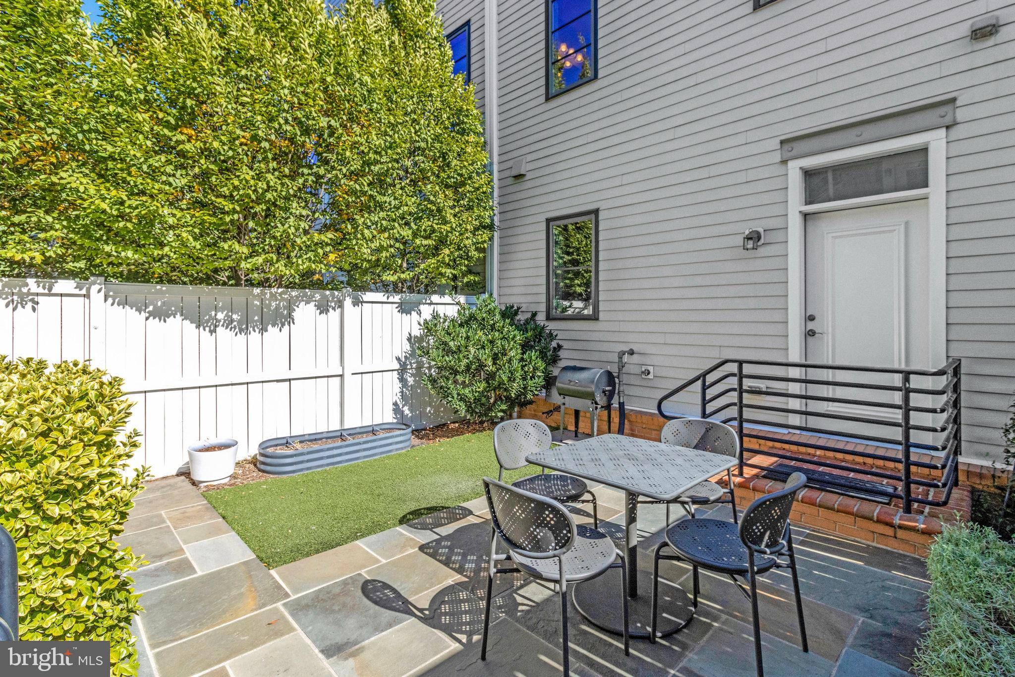 POTOMAC YARD - Residential