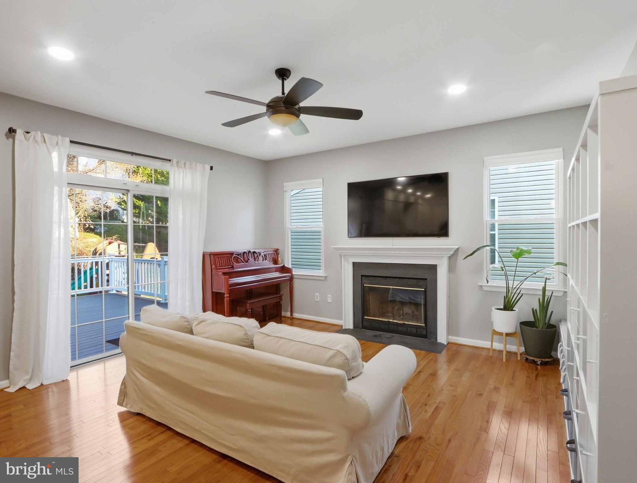 VILLAGE OF RIVER HILL - Residential