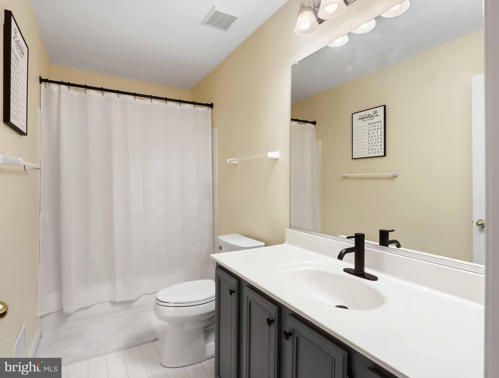 VILLAGE OF RIVER HILL - Residential