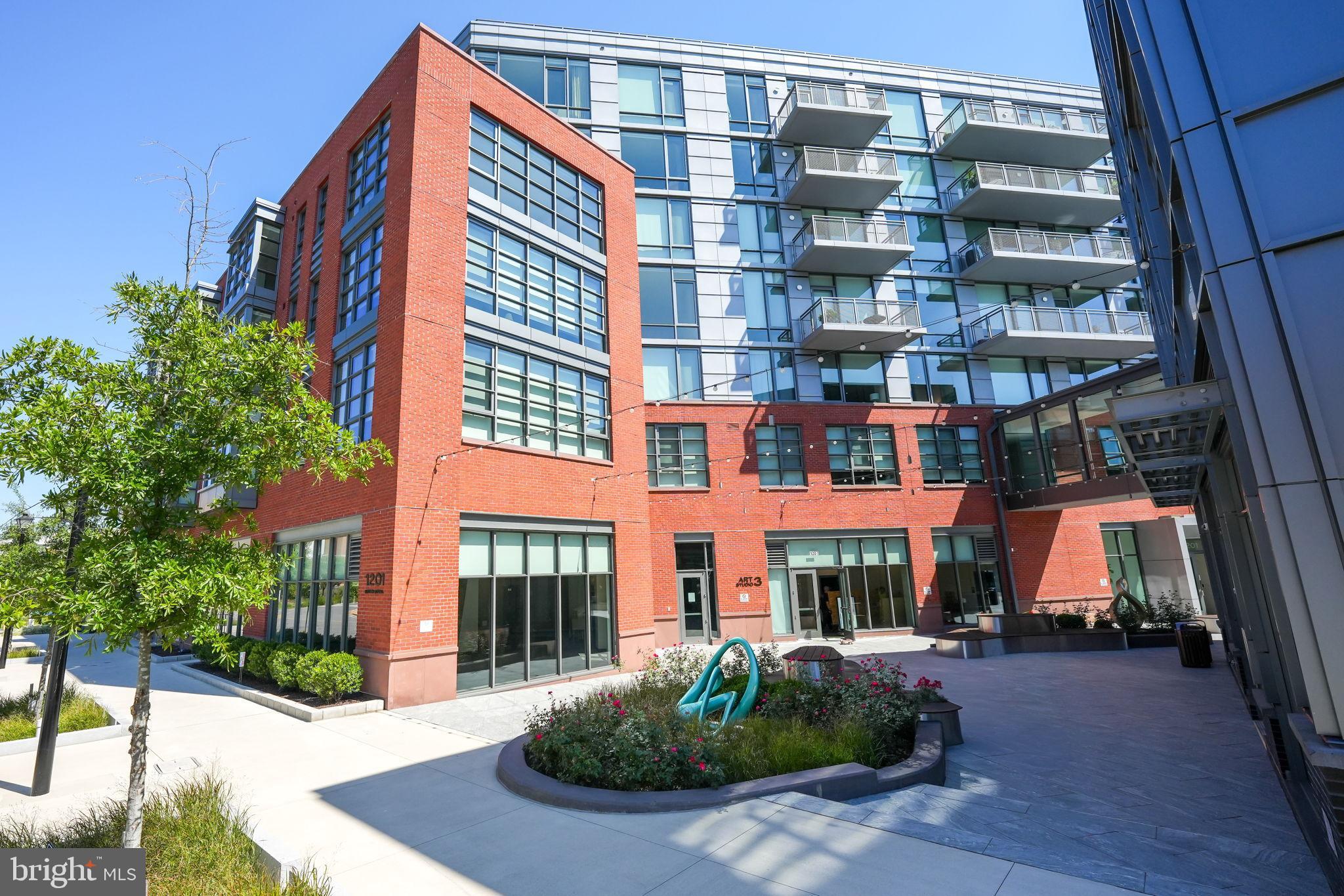 OLD TOWN NORTH - Residential