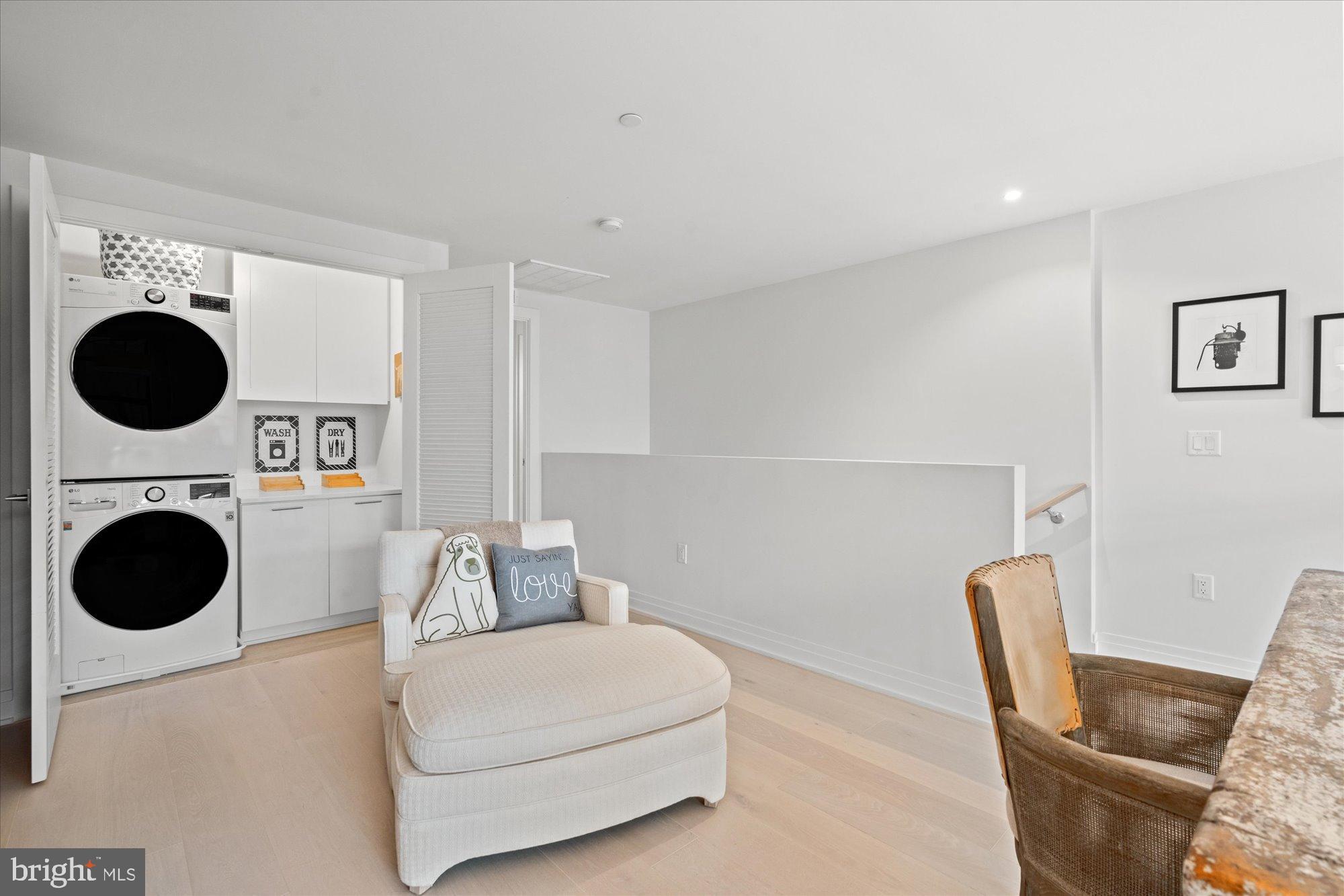 OLD TOWN NORTH - Residential