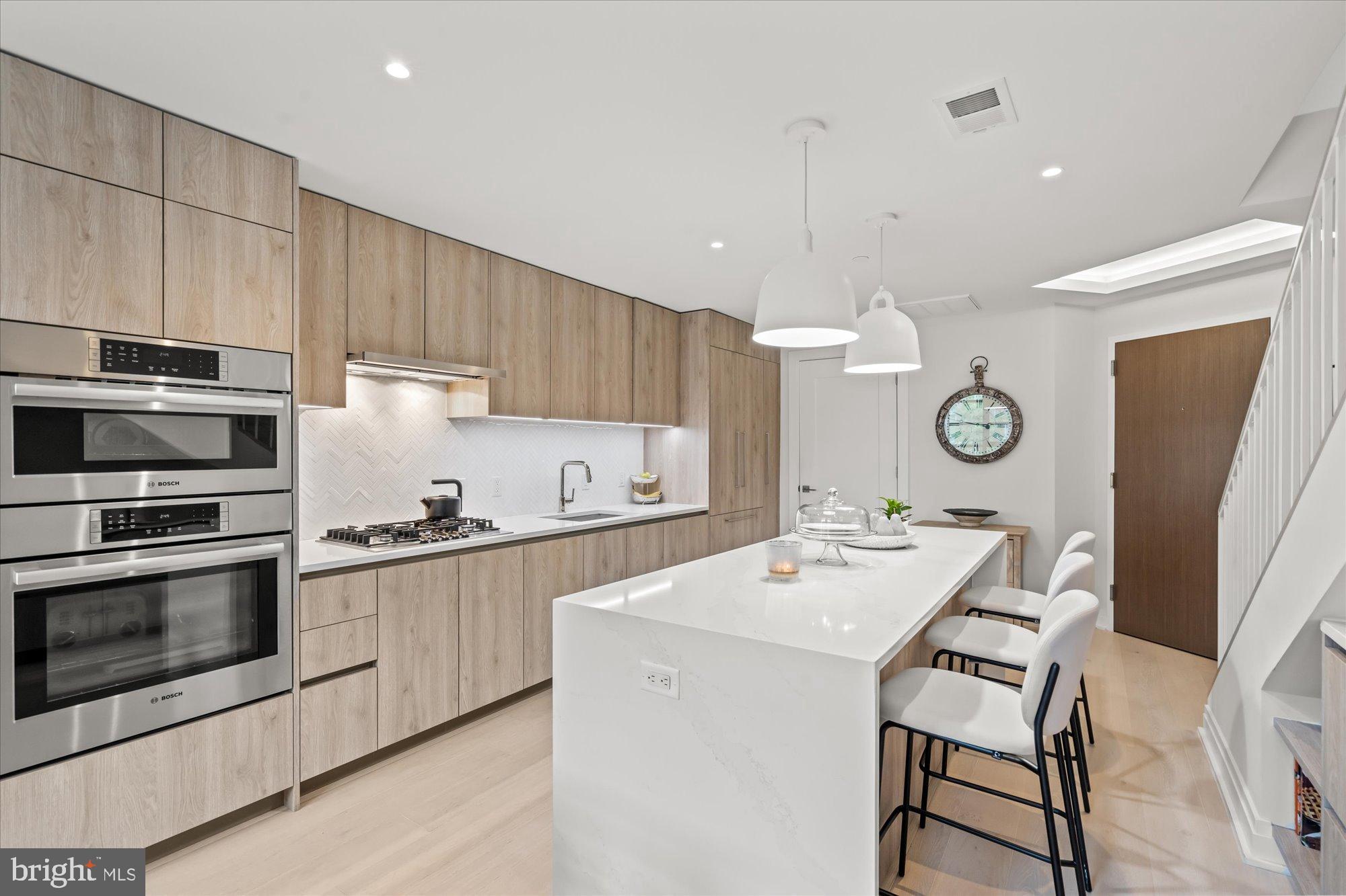 OLD TOWN NORTH - Residential