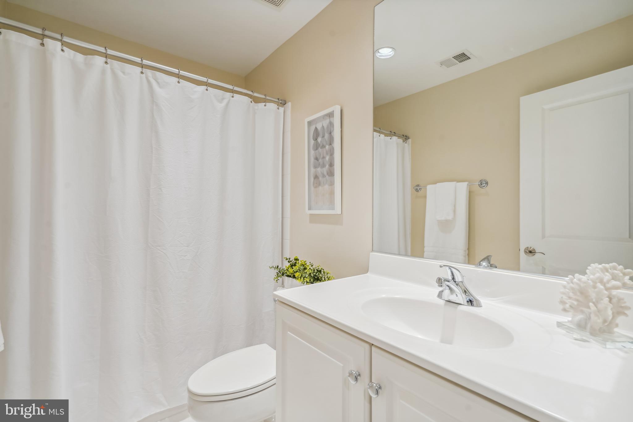 CHATHAM SQUARE - Residential