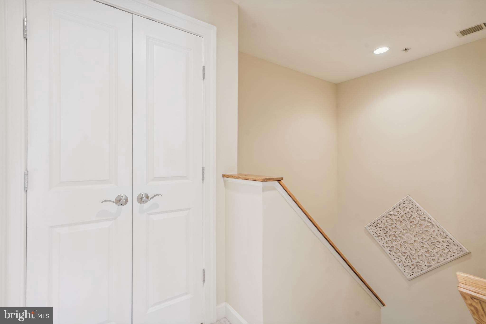 CHATHAM SQUARE - Residential