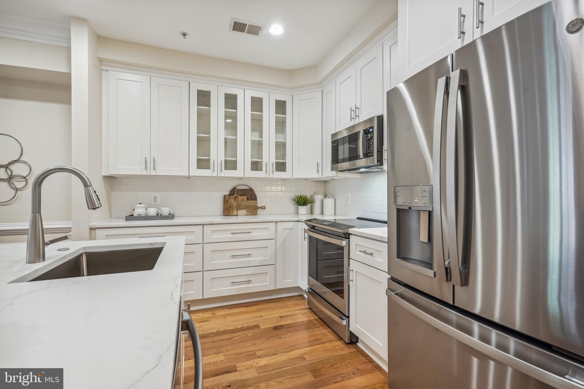 CHATHAM SQUARE - Residential