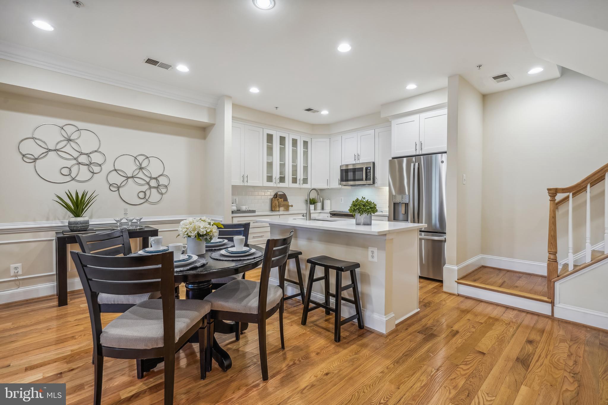 CHATHAM SQUARE - Residential