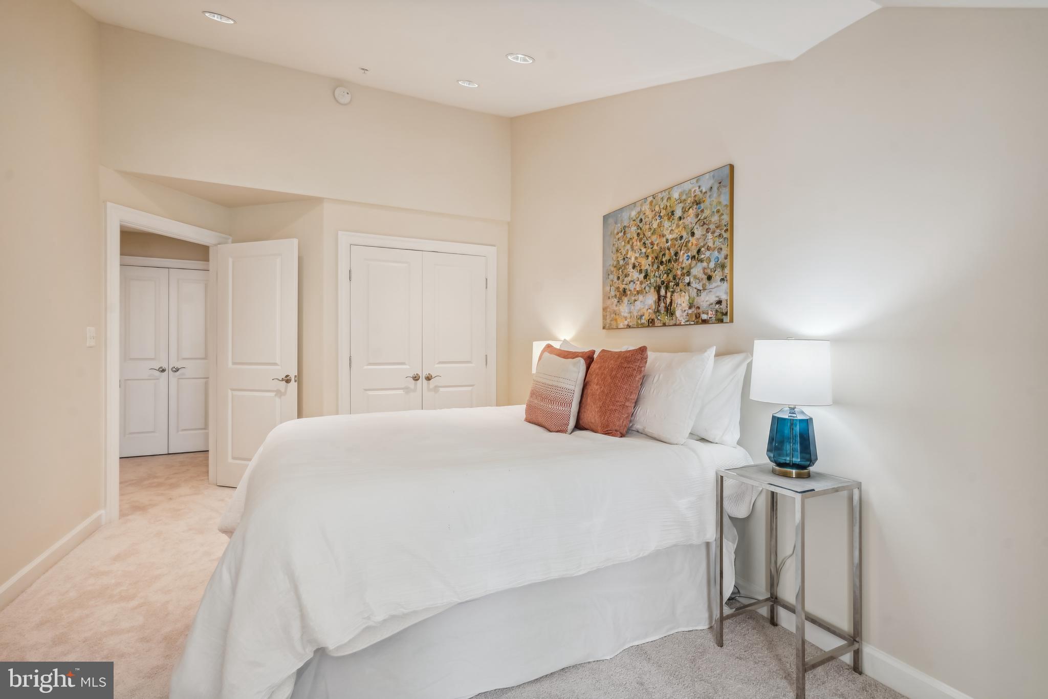 CHATHAM SQUARE - Residential