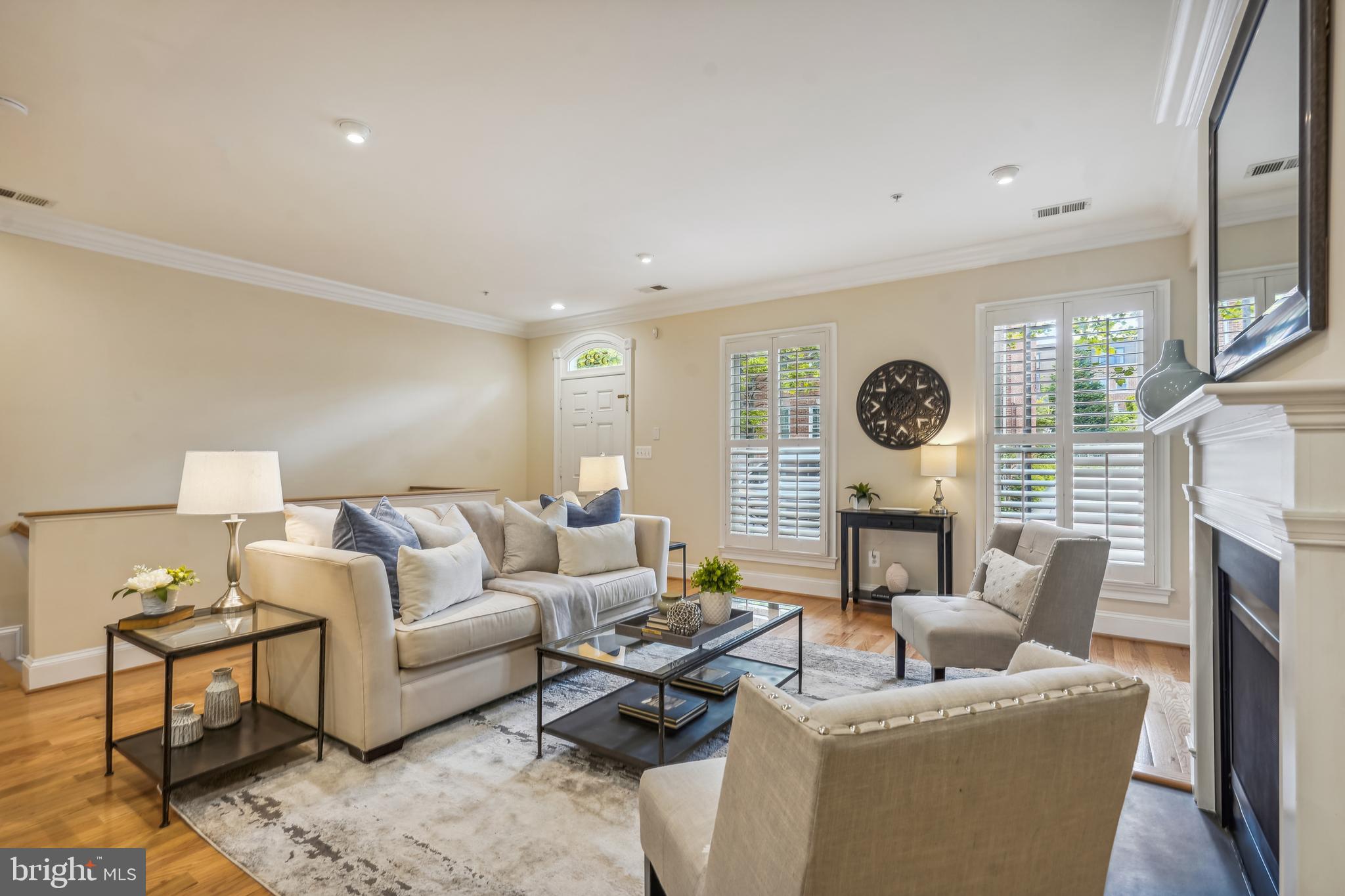 CHATHAM SQUARE - Residential