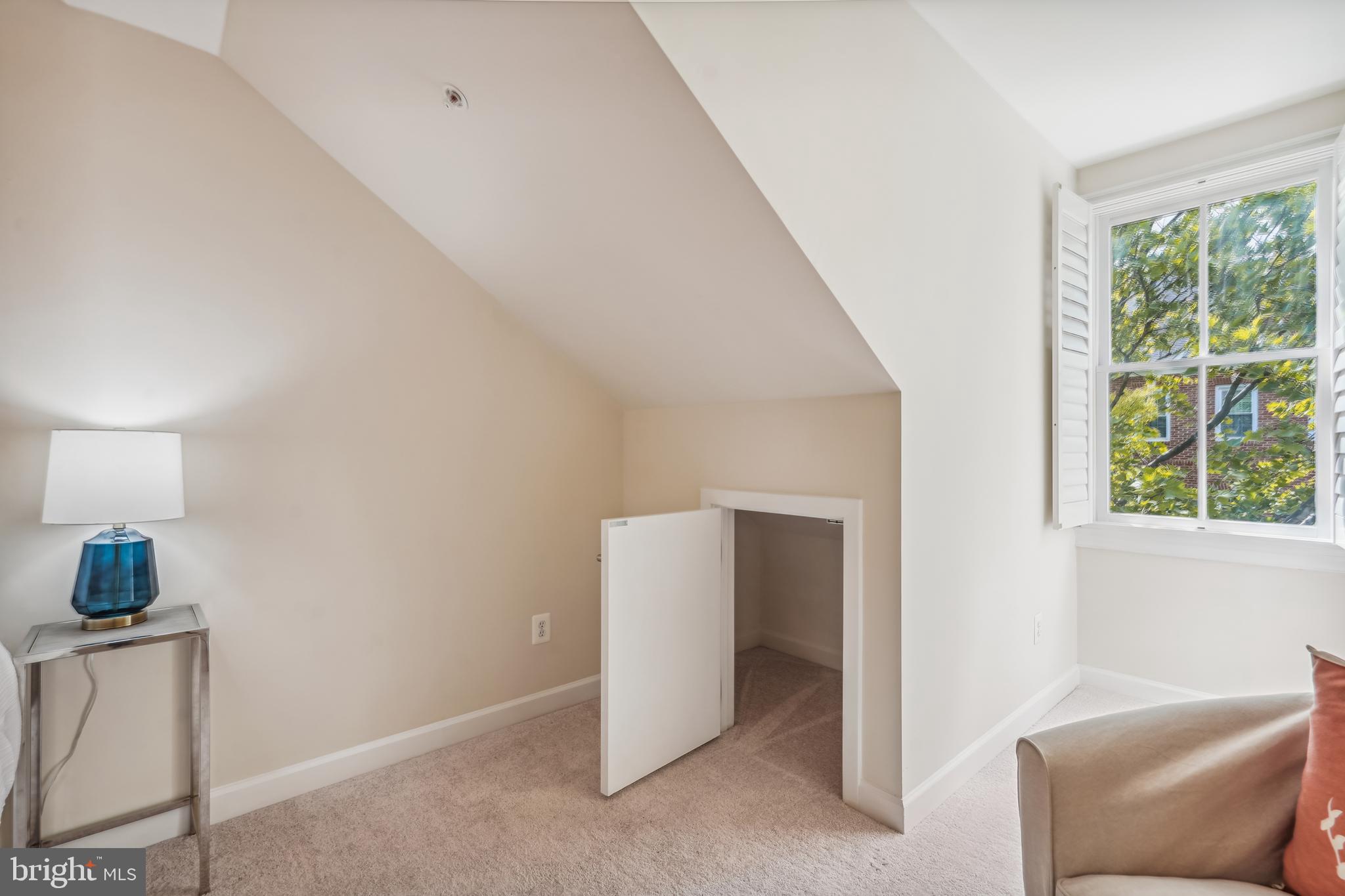 CHATHAM SQUARE - Residential