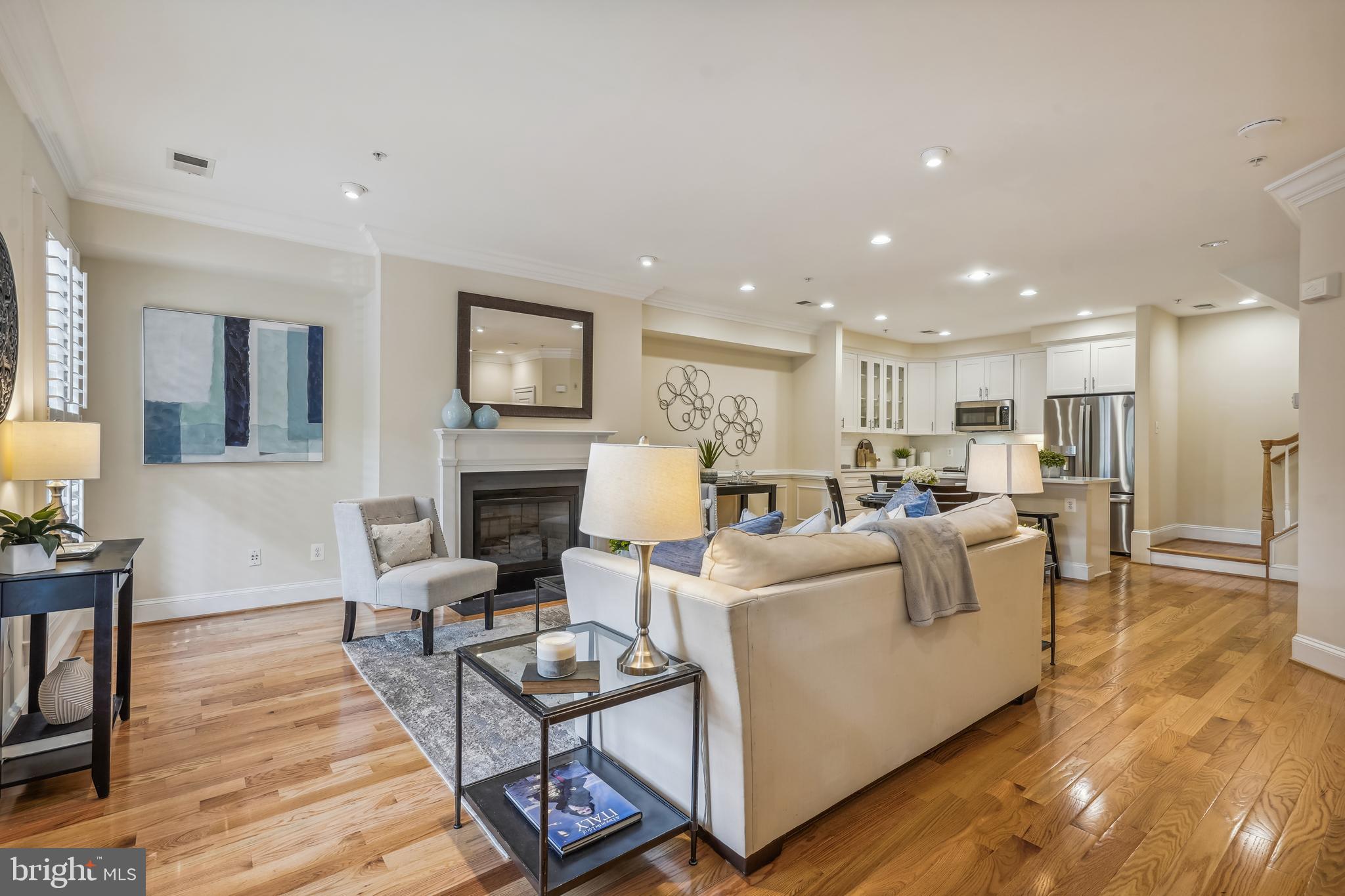 CHATHAM SQUARE - Residential