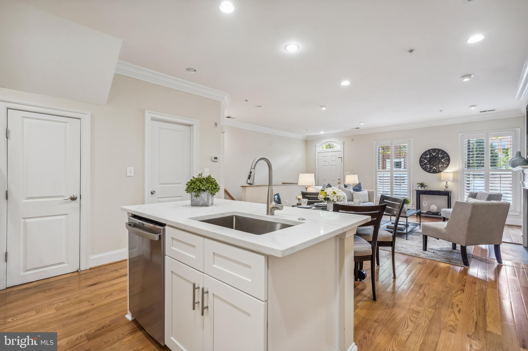 CHATHAM SQUARE - Residential