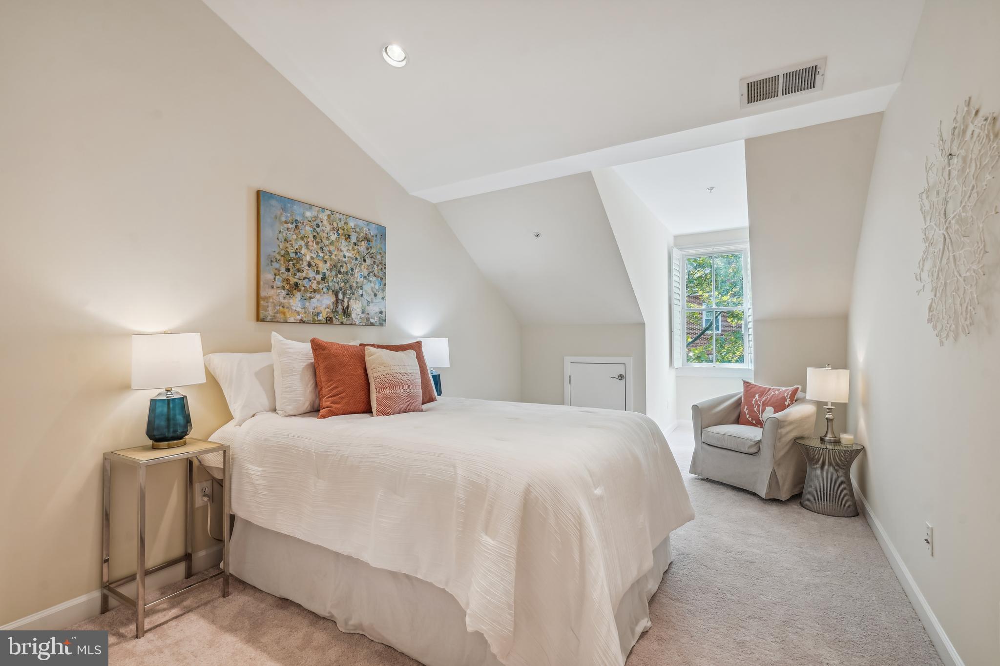 CHATHAM SQUARE - Residential