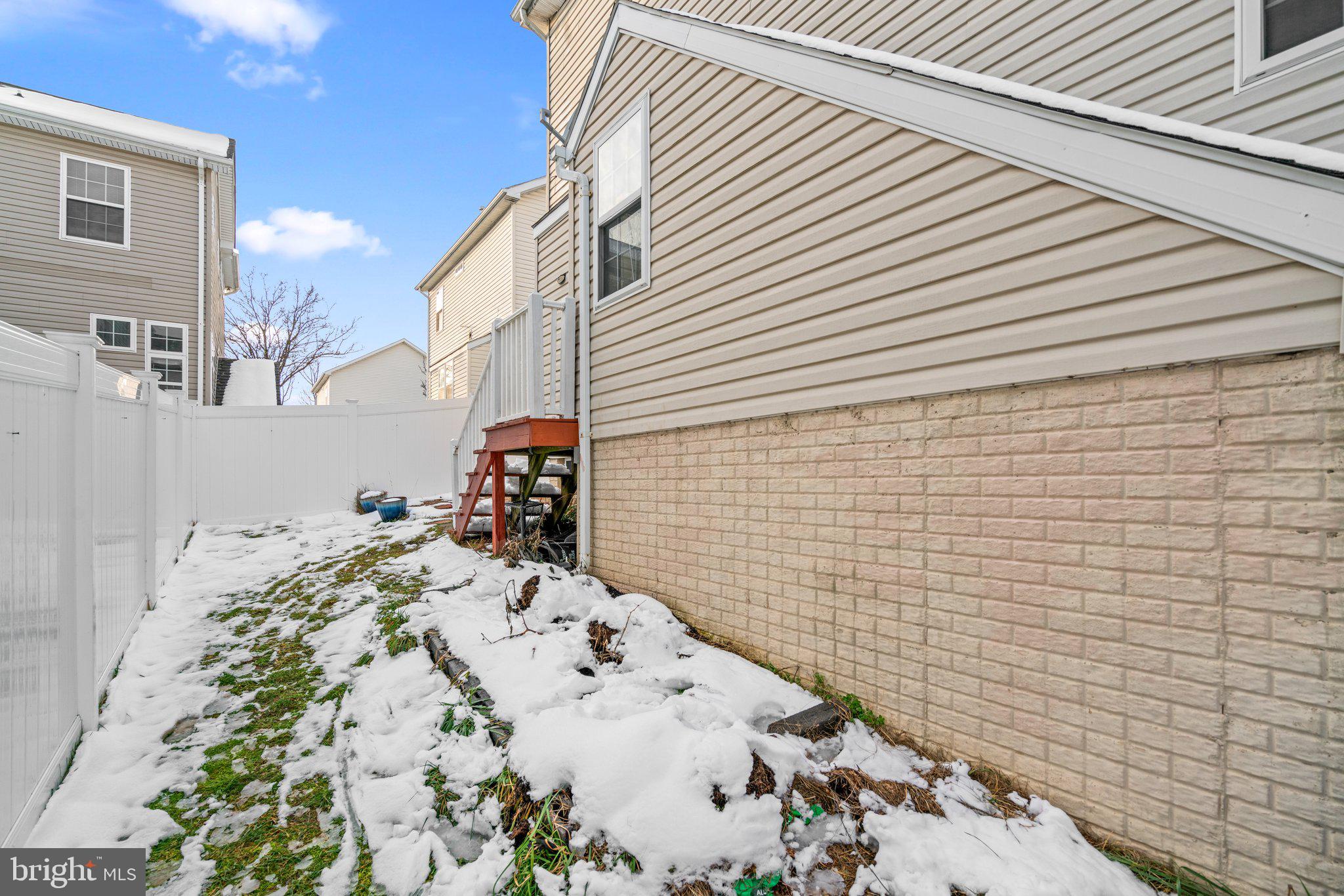 NEW COLONY VILLAGE - Residential