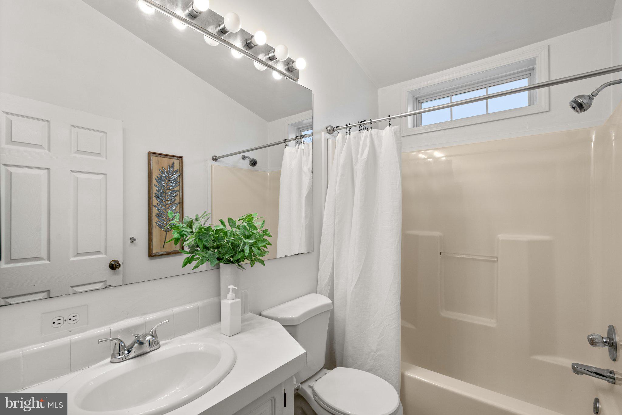 NEW COLONY VILLAGE - Residential