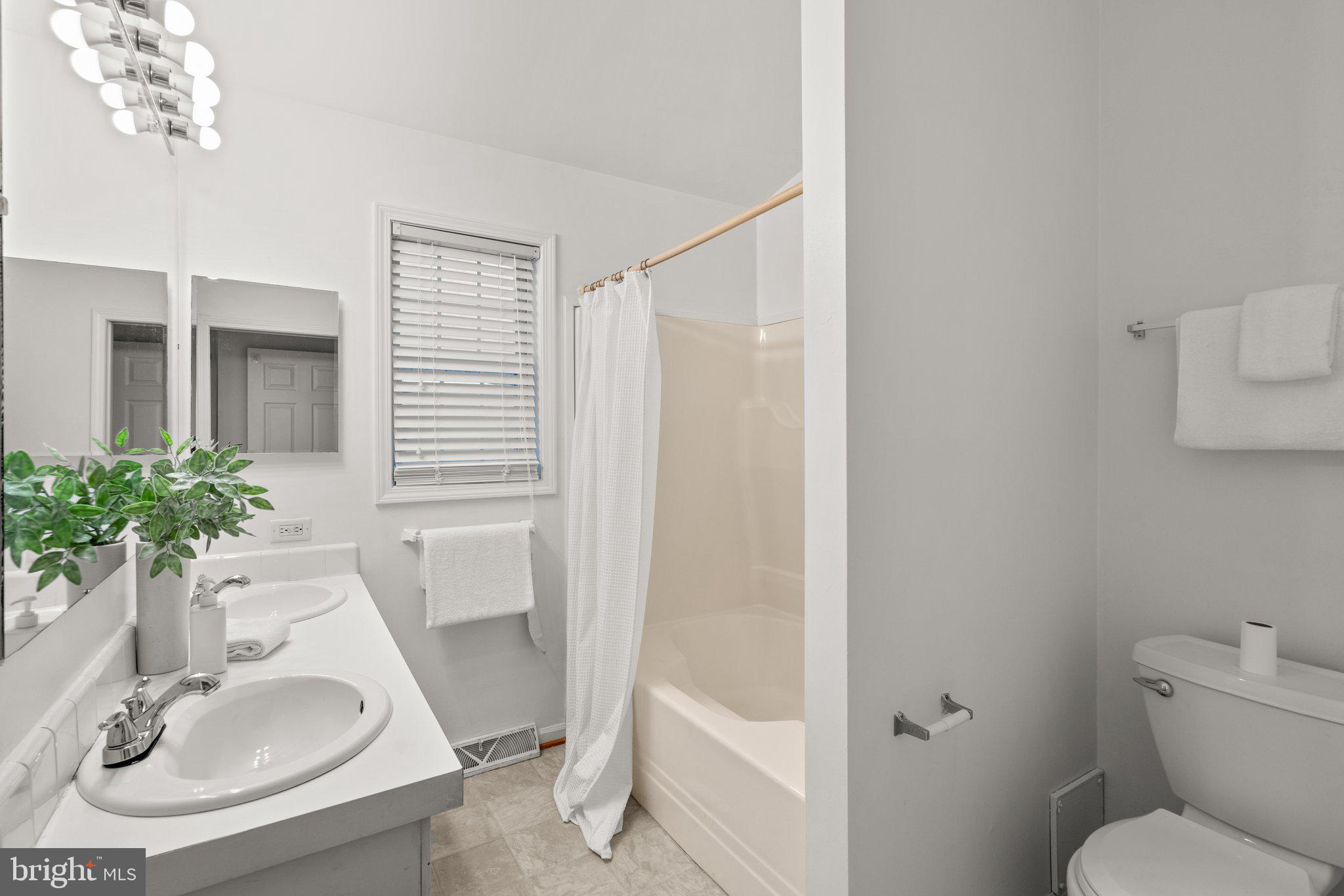 NEW COLONY VILLAGE - Residential