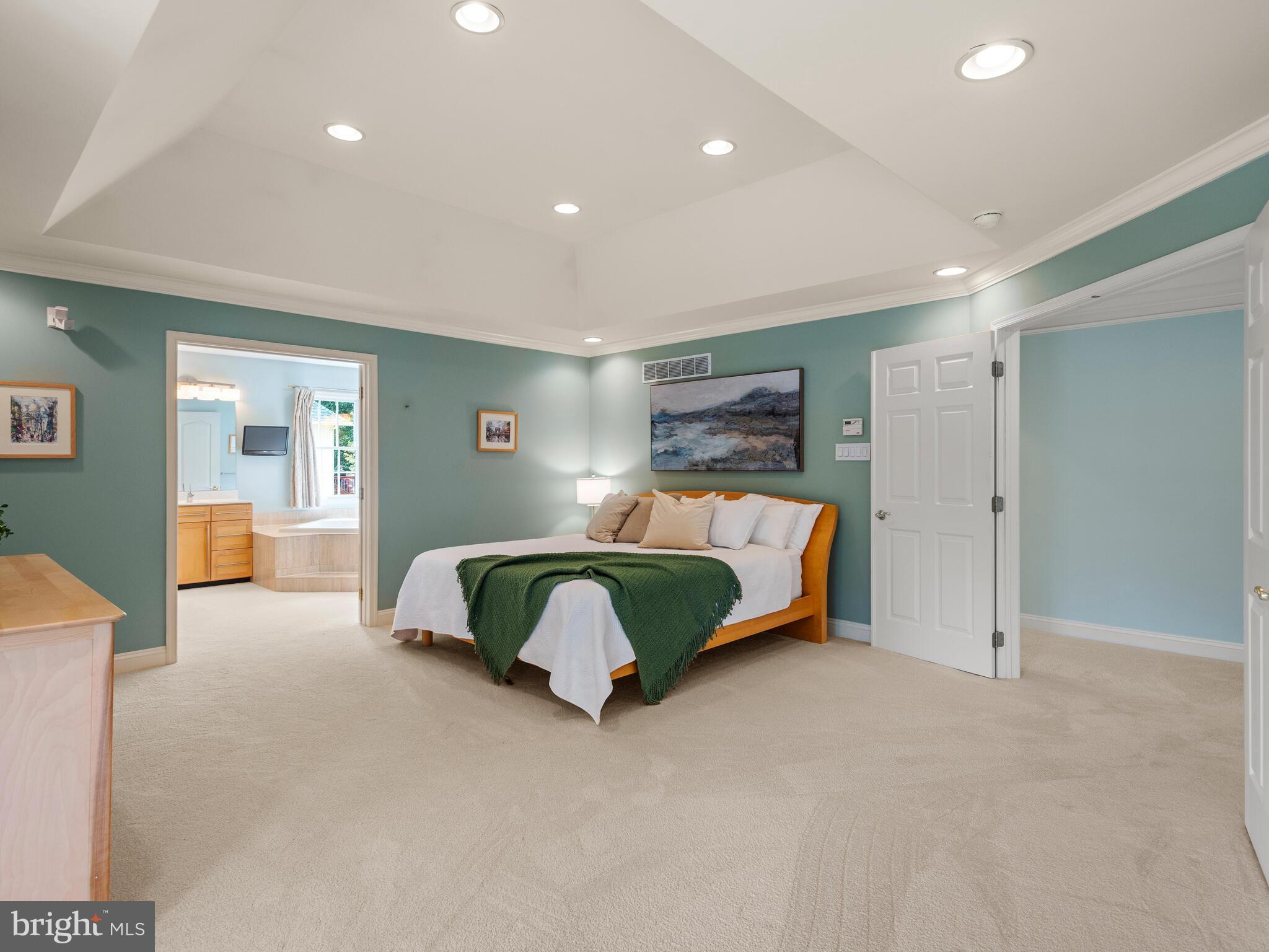 VALLEY FORGE WOODS - Residential