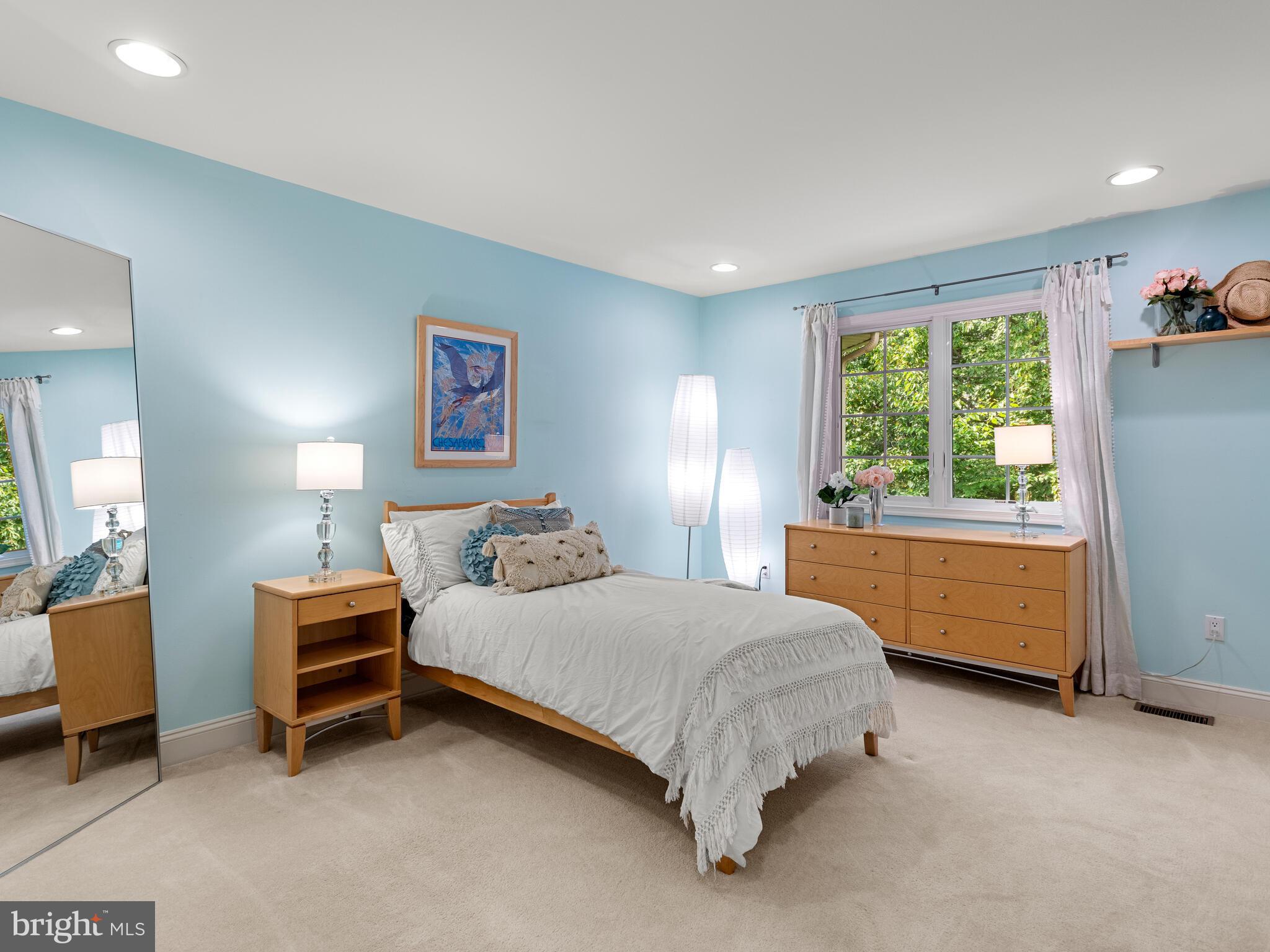 VALLEY FORGE WOODS - Residential