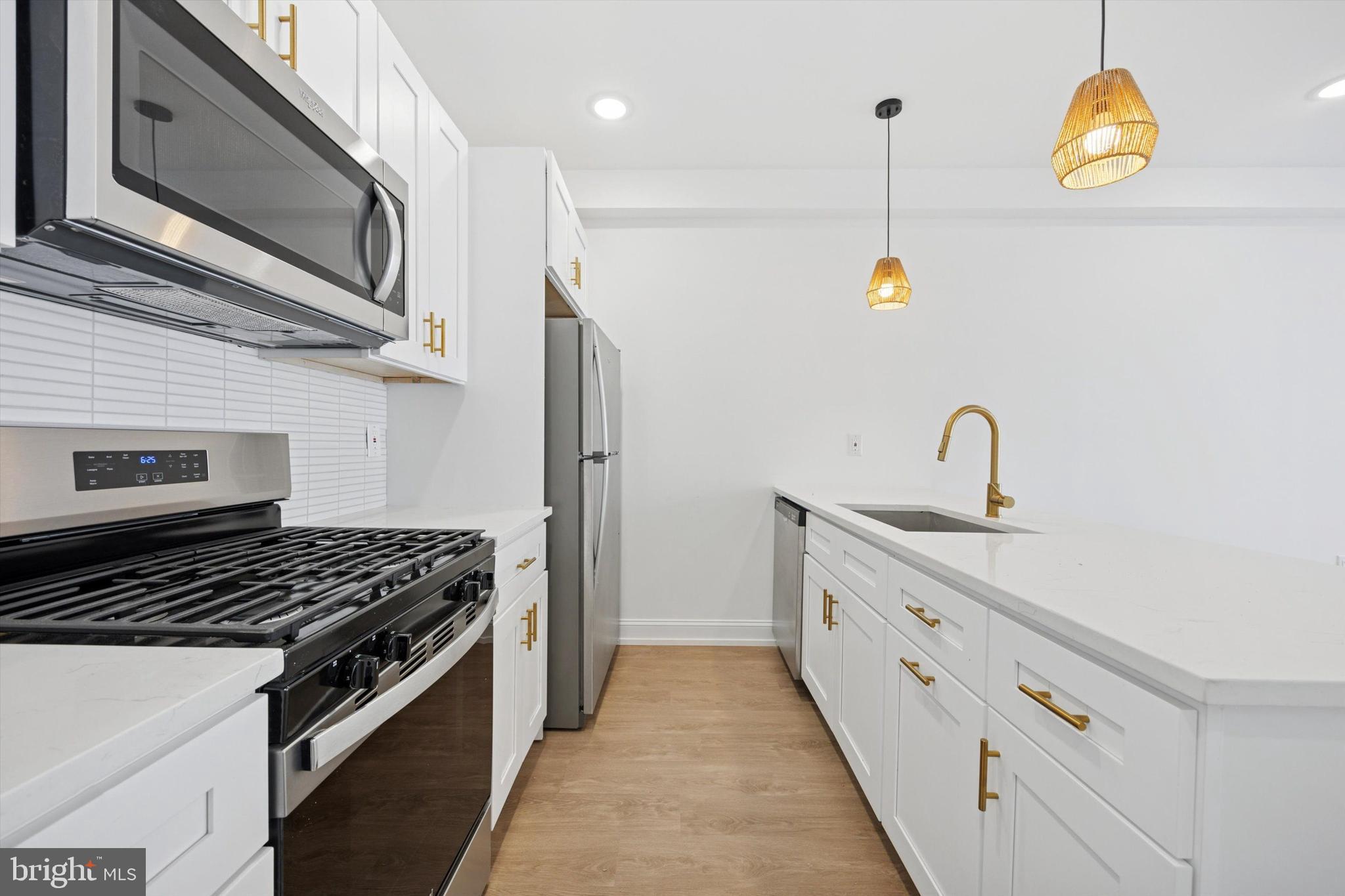 FRANCISVILLE - Residential Lease