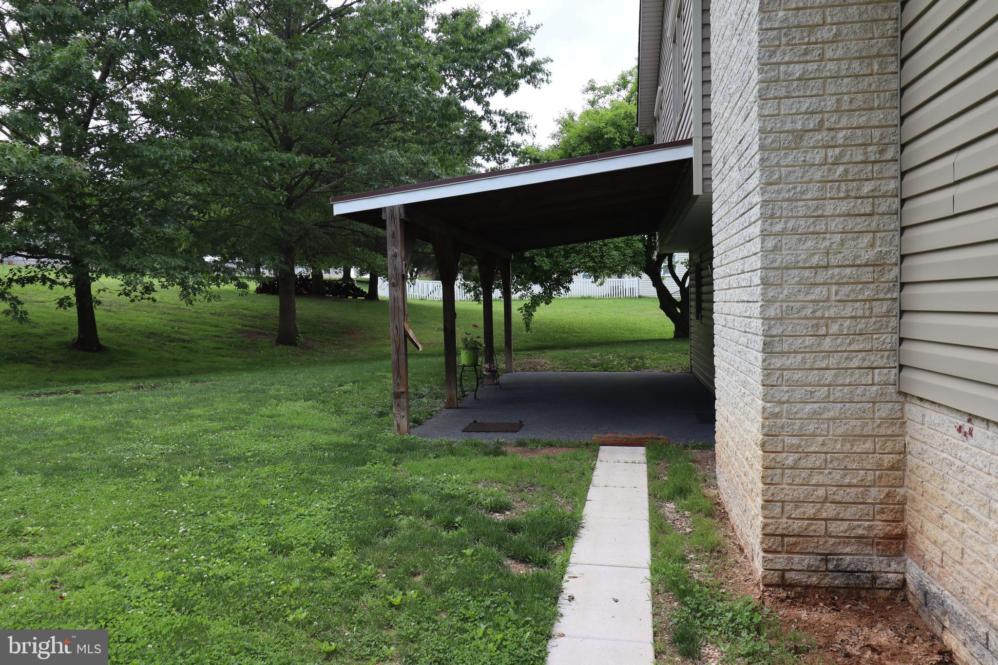 WEST MANHEIM - Residential