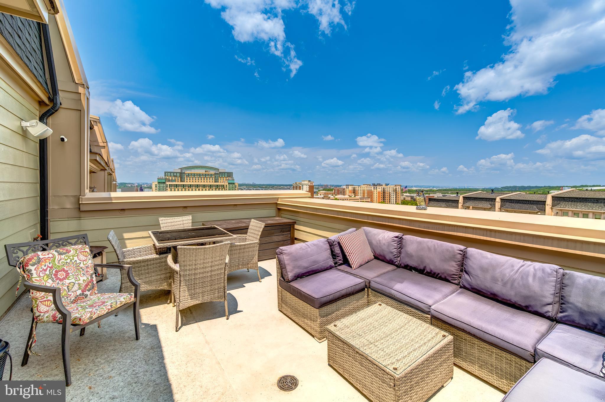 POTOMAC OVERLOOK AT NATIONAL HARBOR - Residential Lease