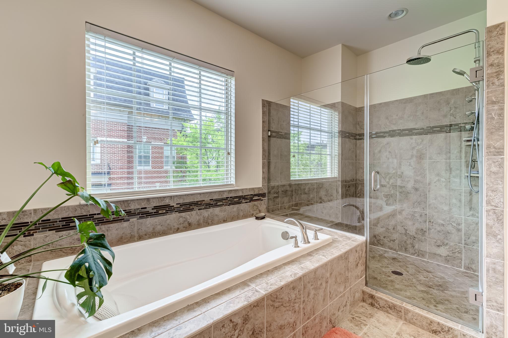 POTOMAC OVERLOOK AT NATIONAL HARBOR - Residential Lease