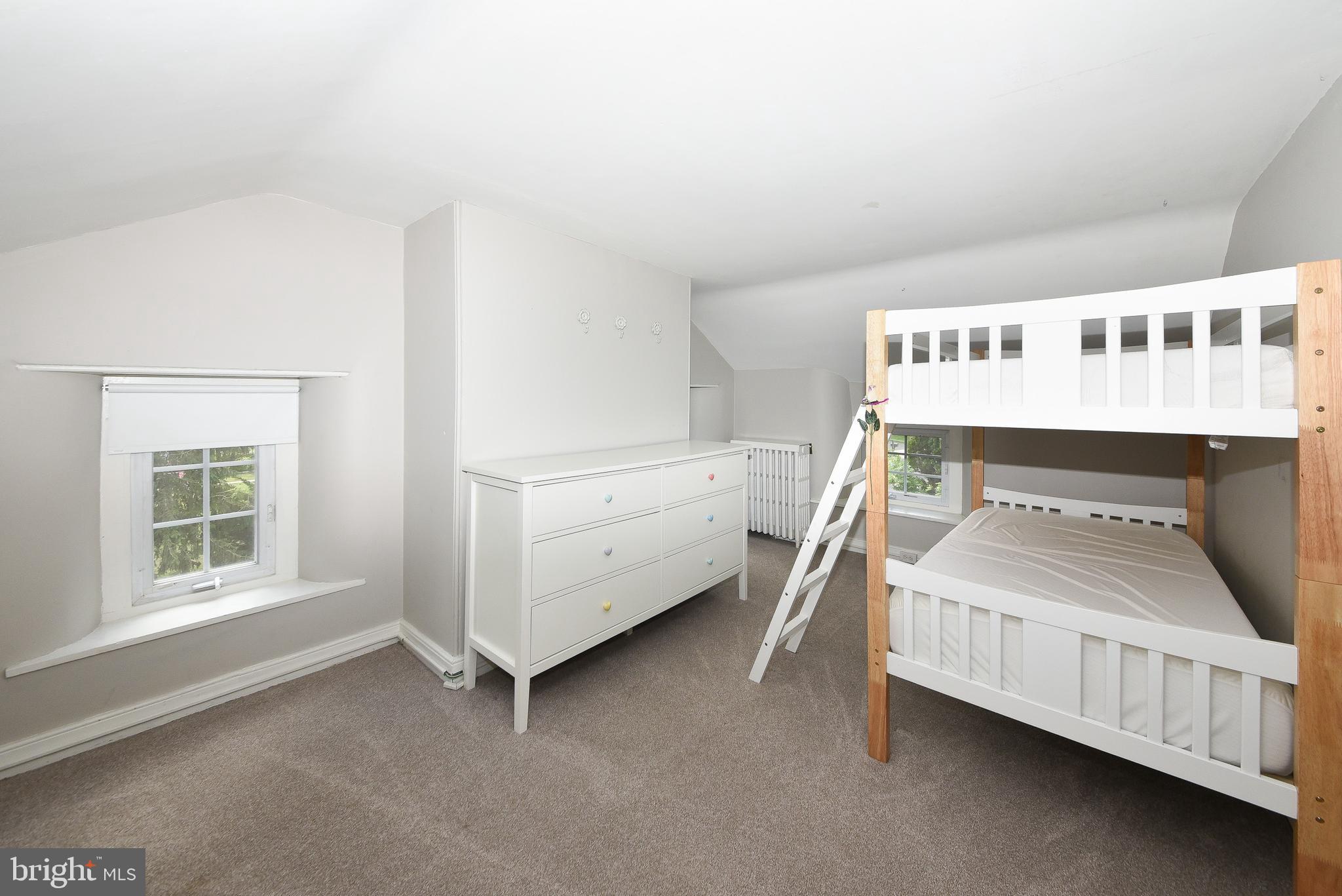NESHAMINY HILLS - Residential