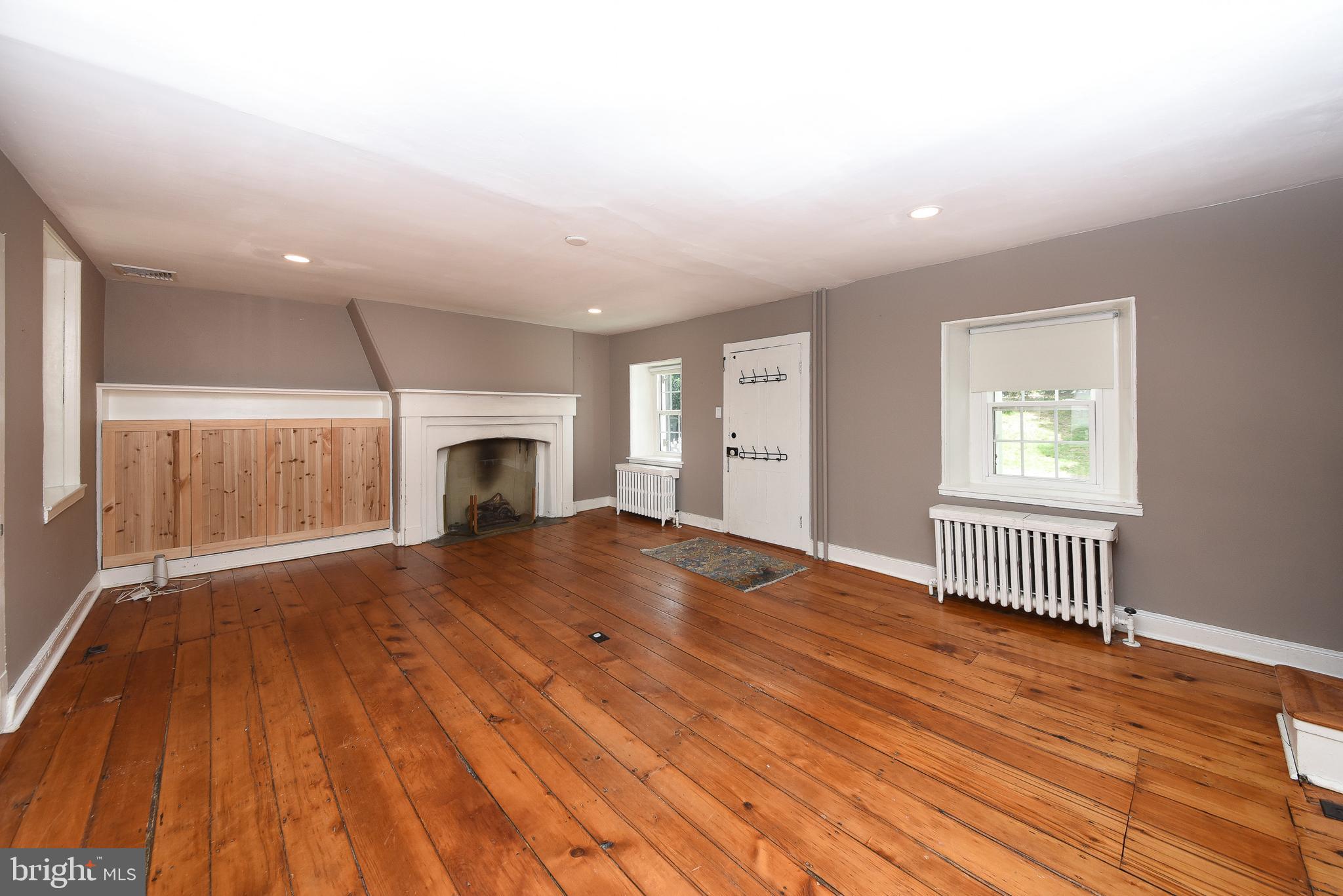NESHAMINY HILLS - Residential