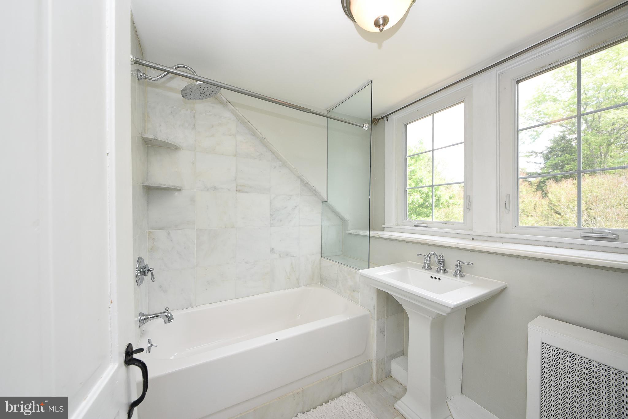 NESHAMINY HILLS - Residential
