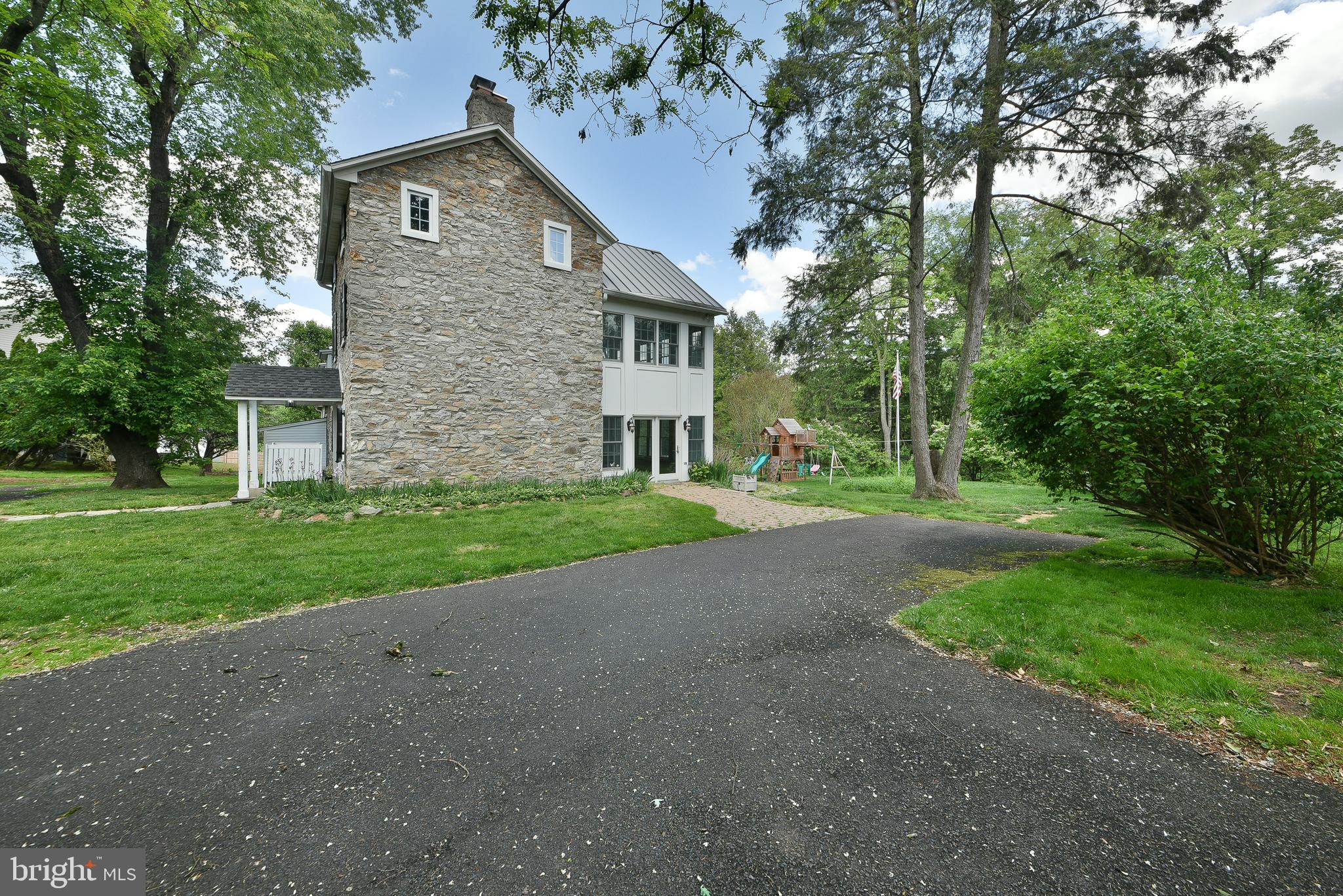 NESHAMINY HILLS - Residential