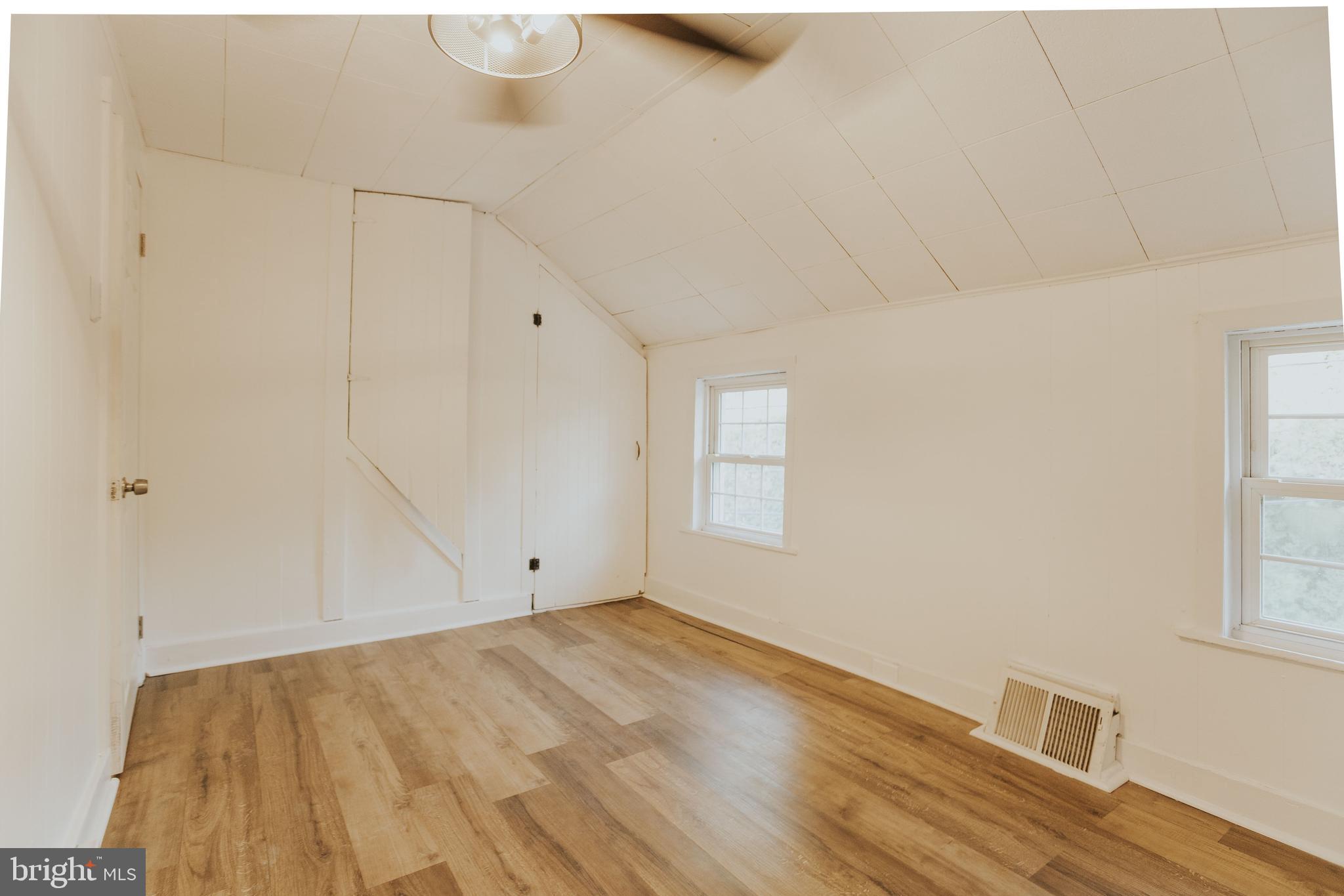 NESHAMINY HILLS - Residential