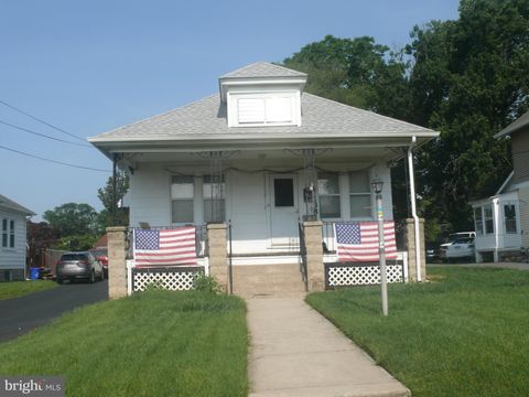 138 W ELBON ROAD BROOKHAVEN PA 19015