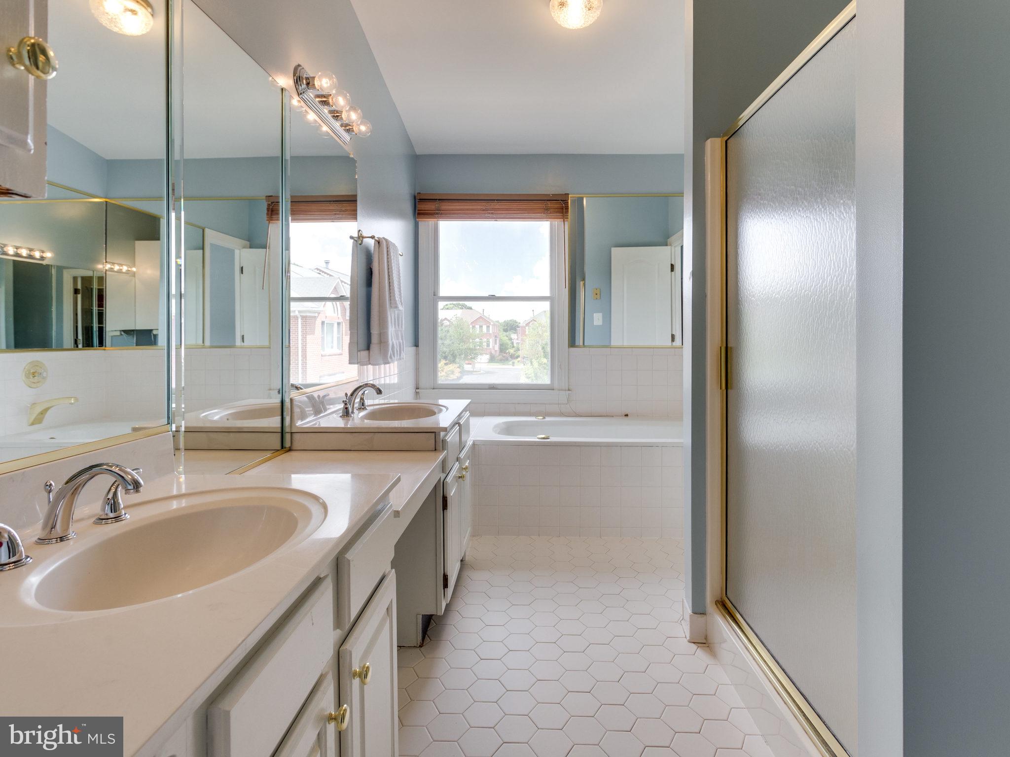 COLONIES OF MADRILLON - Residential Lease